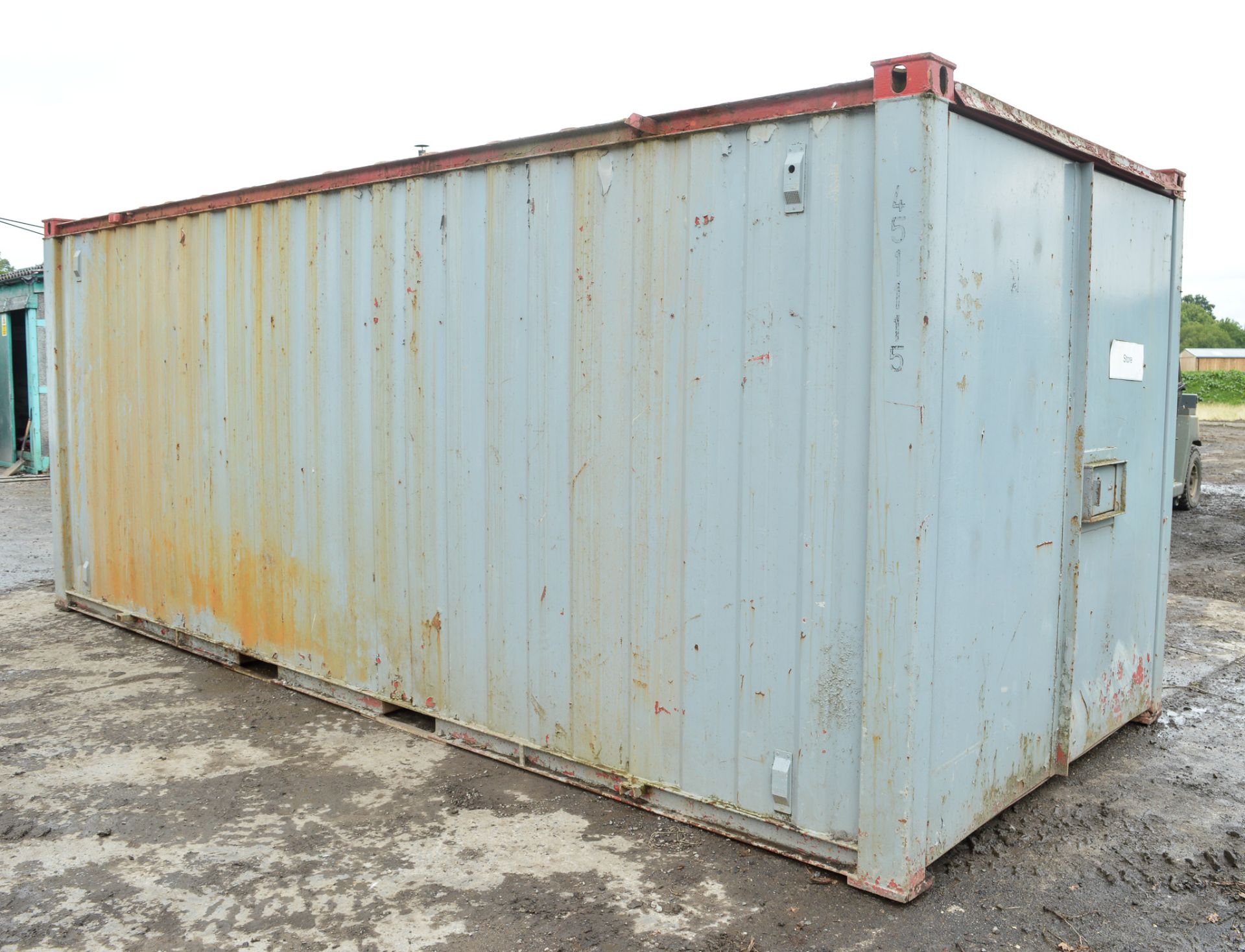 21 ft x 9 ft steel site store unit 451115 ** No keys **