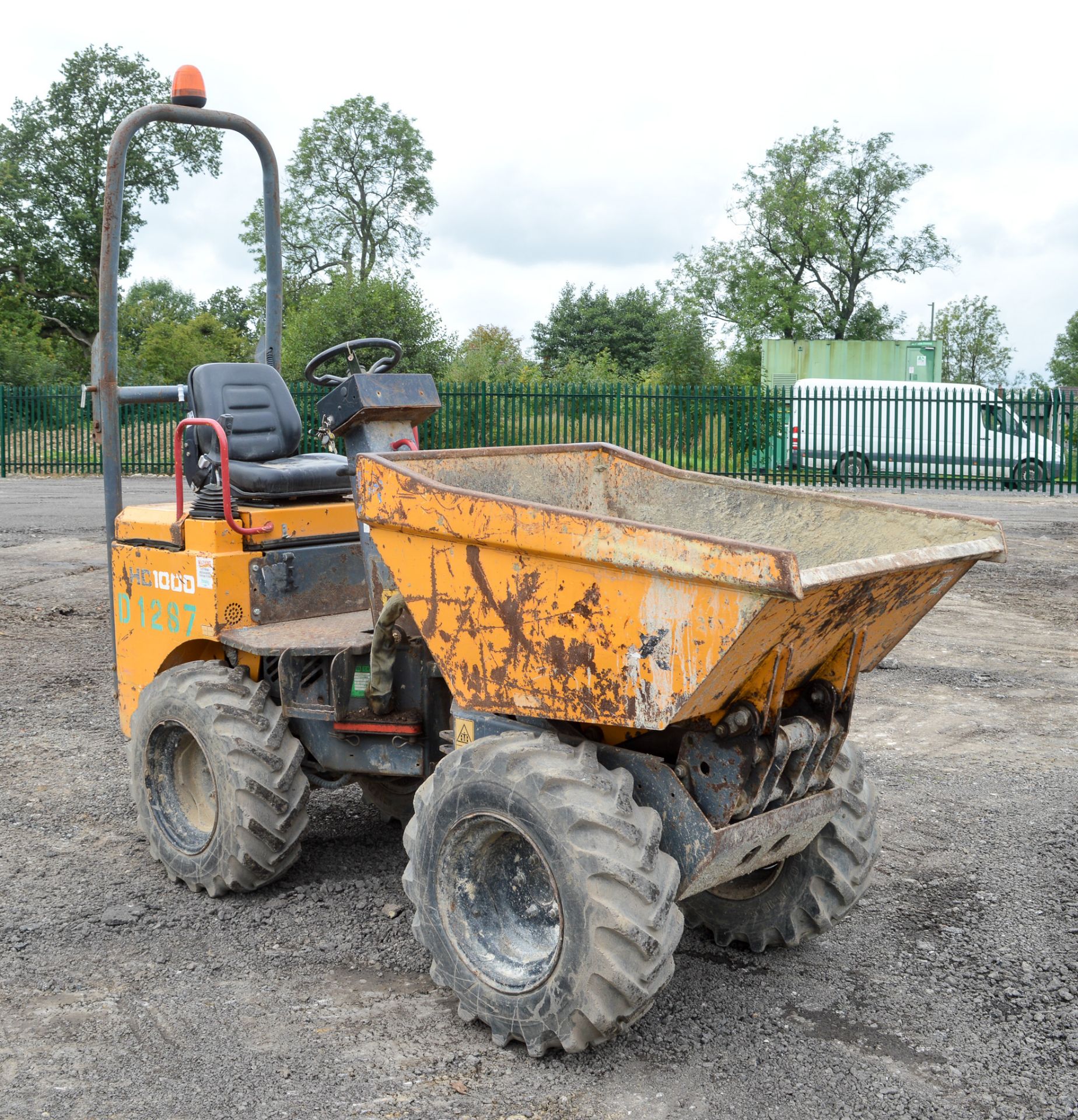 Benford Terex HD1000 1 tonne hi-tip dumper Year: 2005 S/N: E510HM633 Recorded Hours: Not displayed