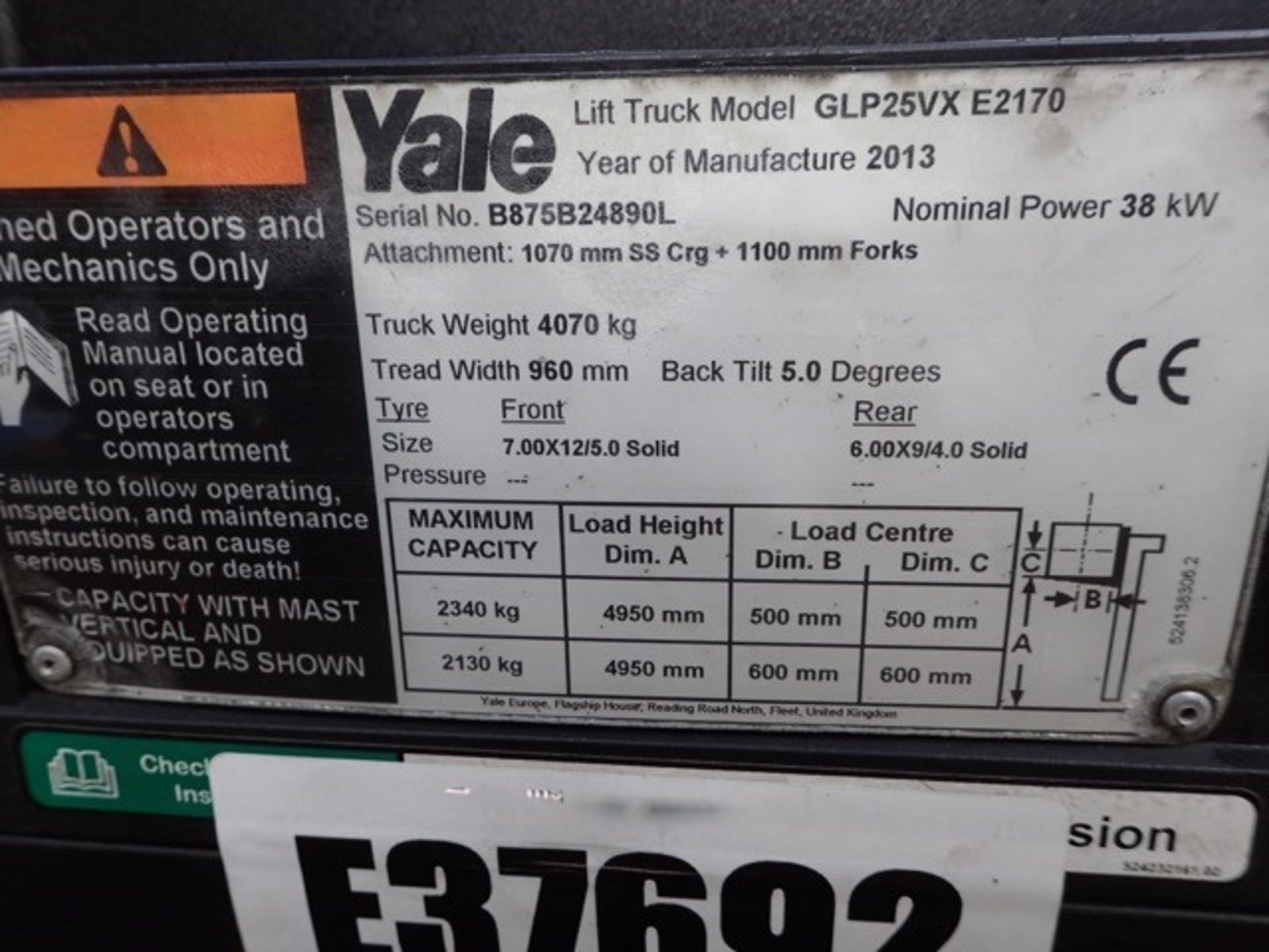 Yale GLP25 2.5 tonne gas powered fork lift truck Year: 2013 S/N: B875B24890L Recorded Hours: 7692 - Image 8 of 9