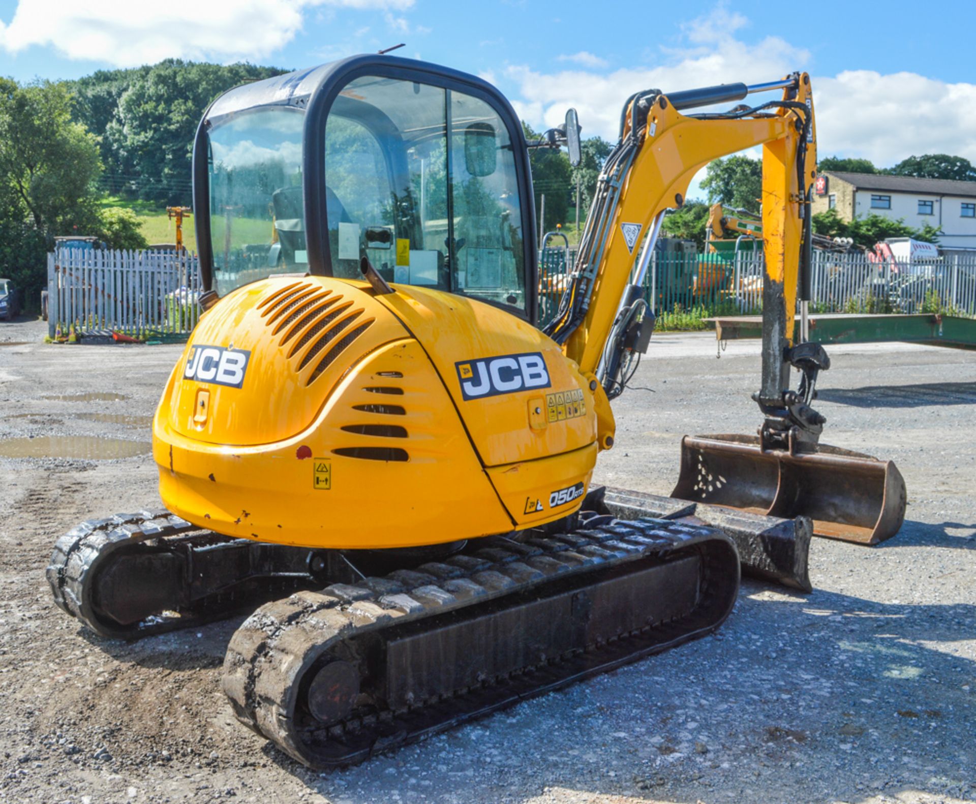 JCB 8050 RTS 5 tonne zero tail swing rubber tracked midi excavator Year: 2012 S/N: 1741687 - Image 3 of 11
