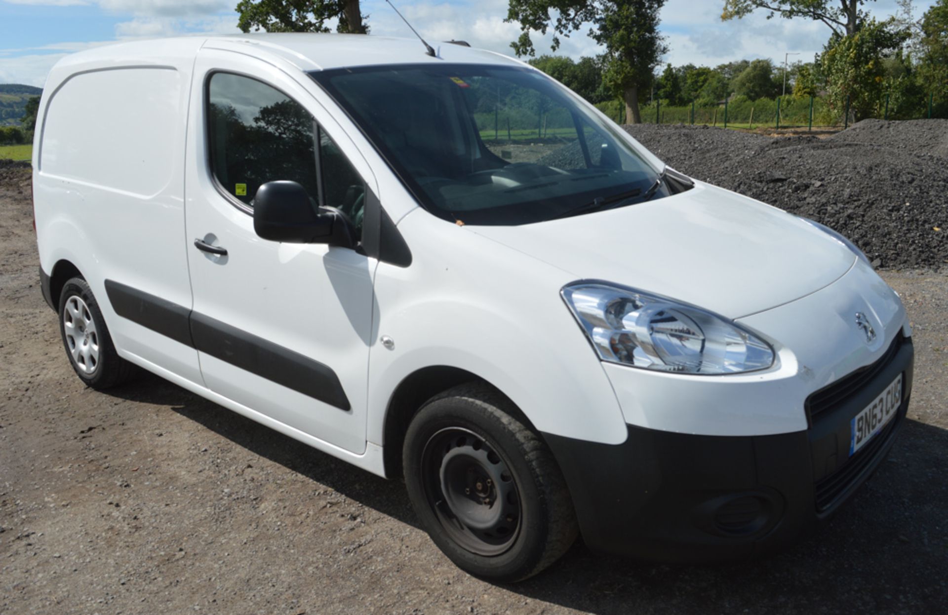 Peugeot Partner 1.6 HDi Professional diesel van  Registration Number: BN63 CUG Date of Registration: - Image 3 of 8