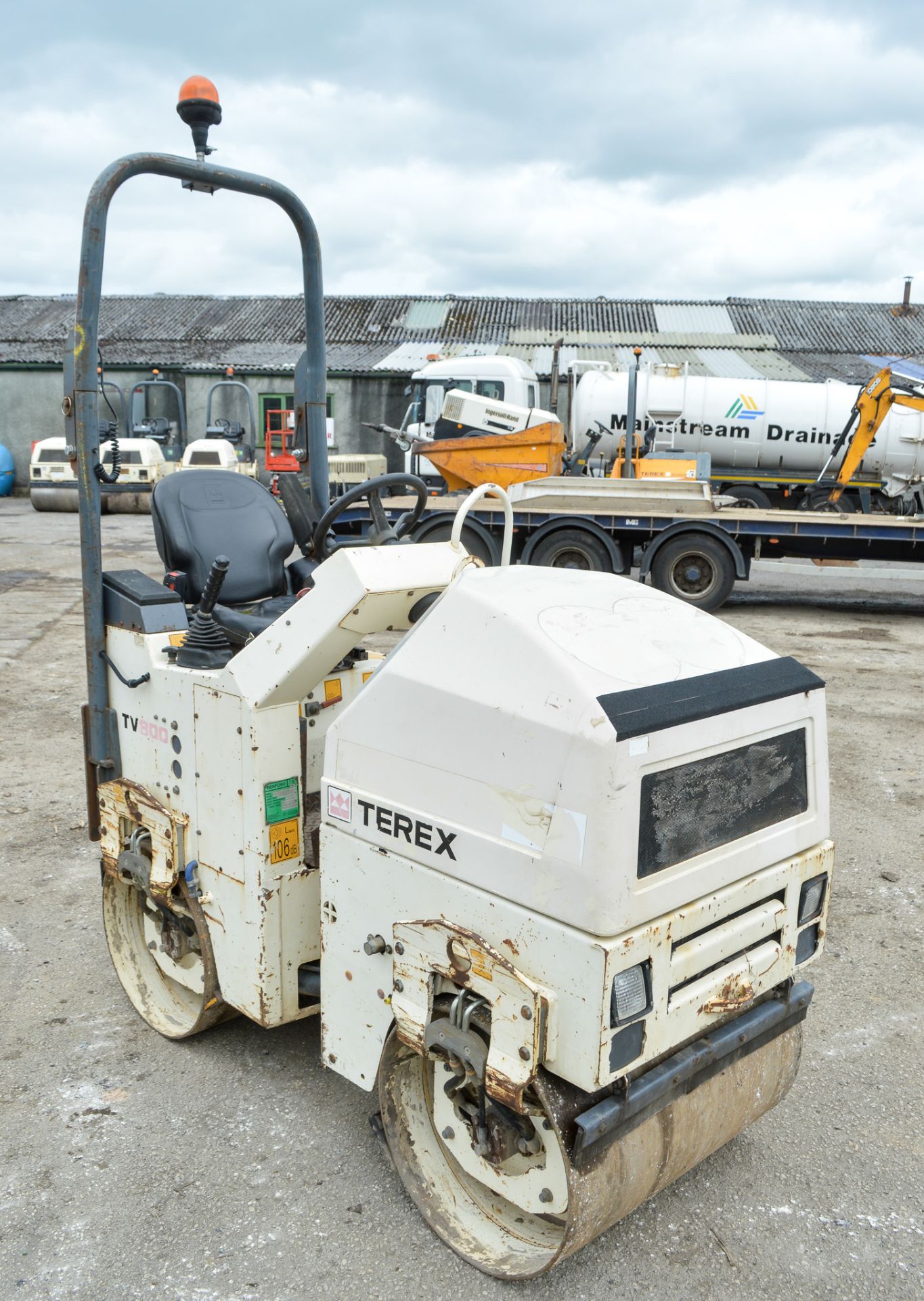 Benford Terex TV800 double drum ride on roller Year: 2008 S/N: E901HU043 Recorded Hours: 1252 - Image 4 of 8
