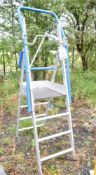 Clow aluminium adjustable stepladder magic platform A586640