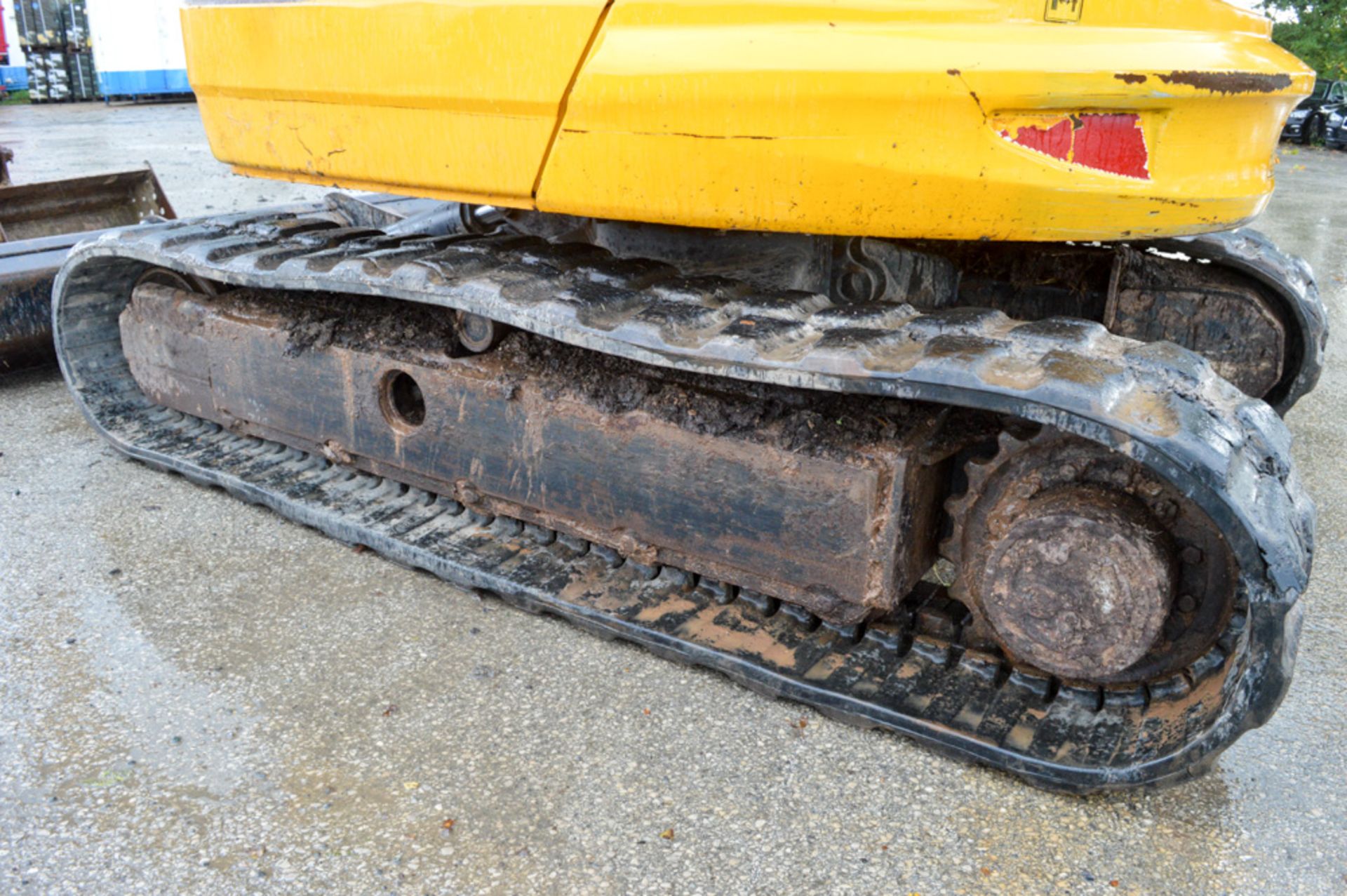 JCB 8065 RTS 6.5 tonne rubber tracked excavator Year: 2011 S/N: 1538077 Recorded Hours: 3068 - Image 8 of 11