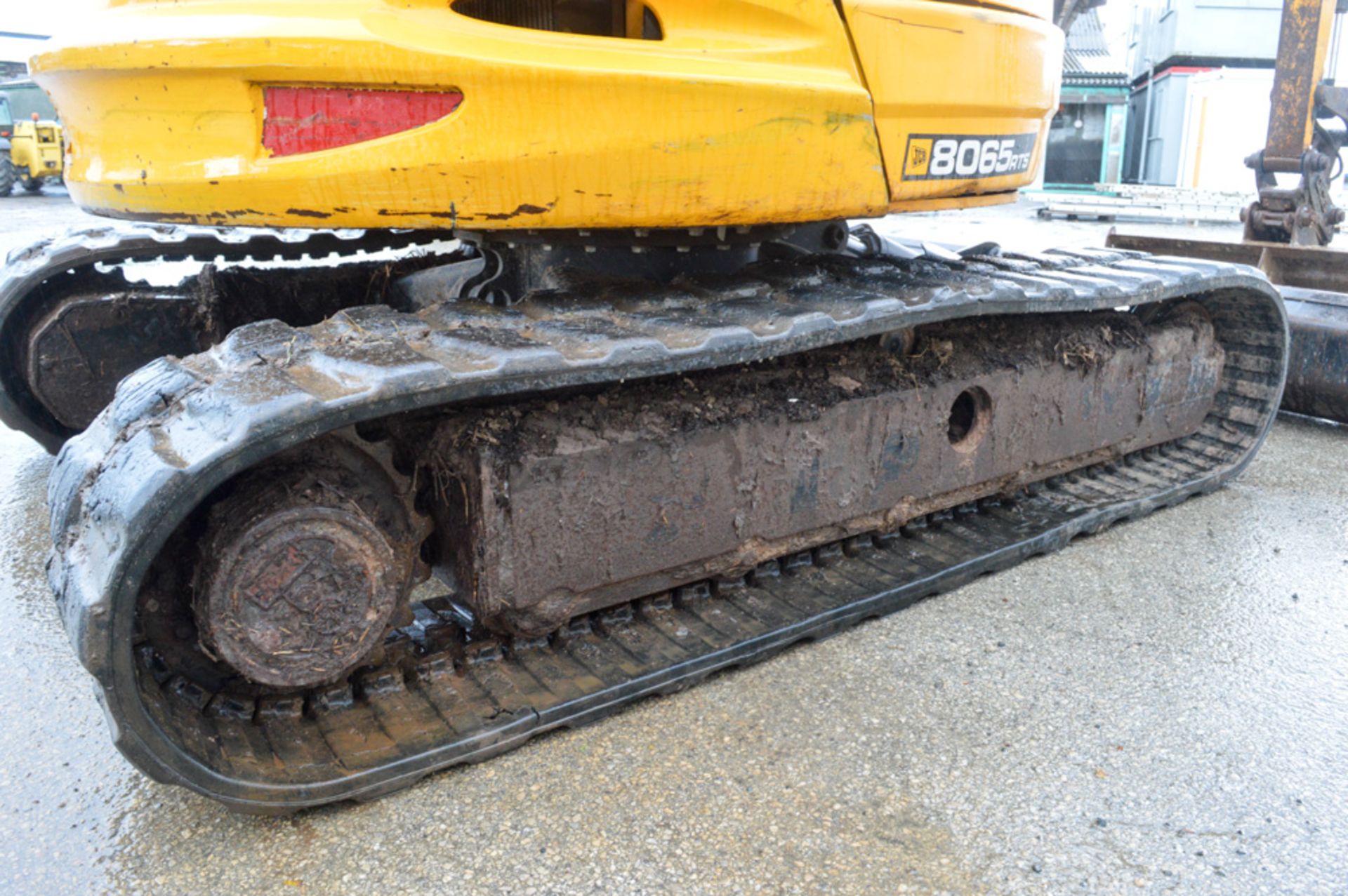 JCB 8065 RTS 6.5 tonne rubber tracked excavator Year: 2011 S/N: 1538077 Recorded Hours: 3068 - Image 7 of 11