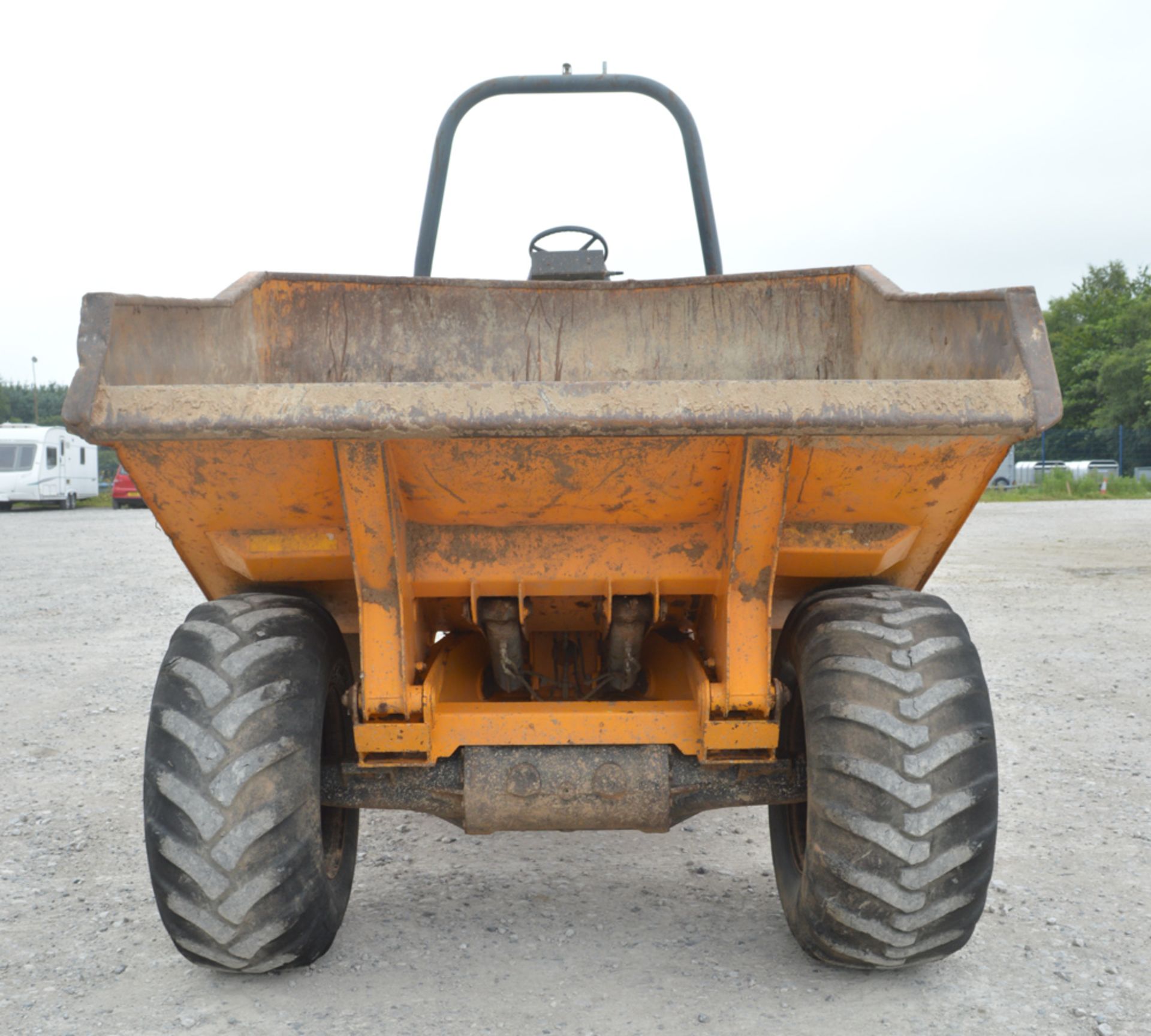 Benford Terex 9 tonne straight skip dumper Year: 2006 S/N: SLBD1N06E603EW083 Recorded hours: 4013 - Image 5 of 12