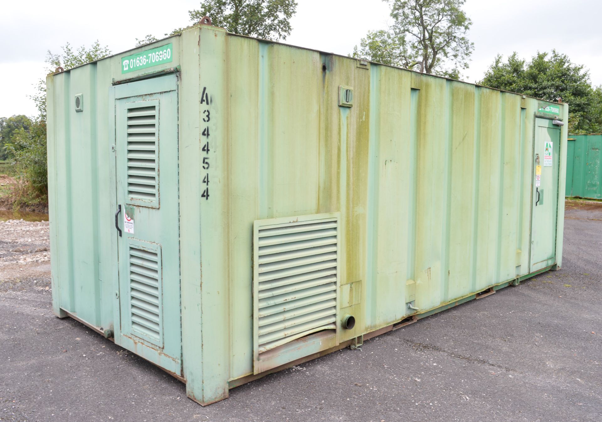 21 ft x 9 ft steel anti vandal site welfare unit Comprising of: canteen area, toilet & generator - Image 2 of 8