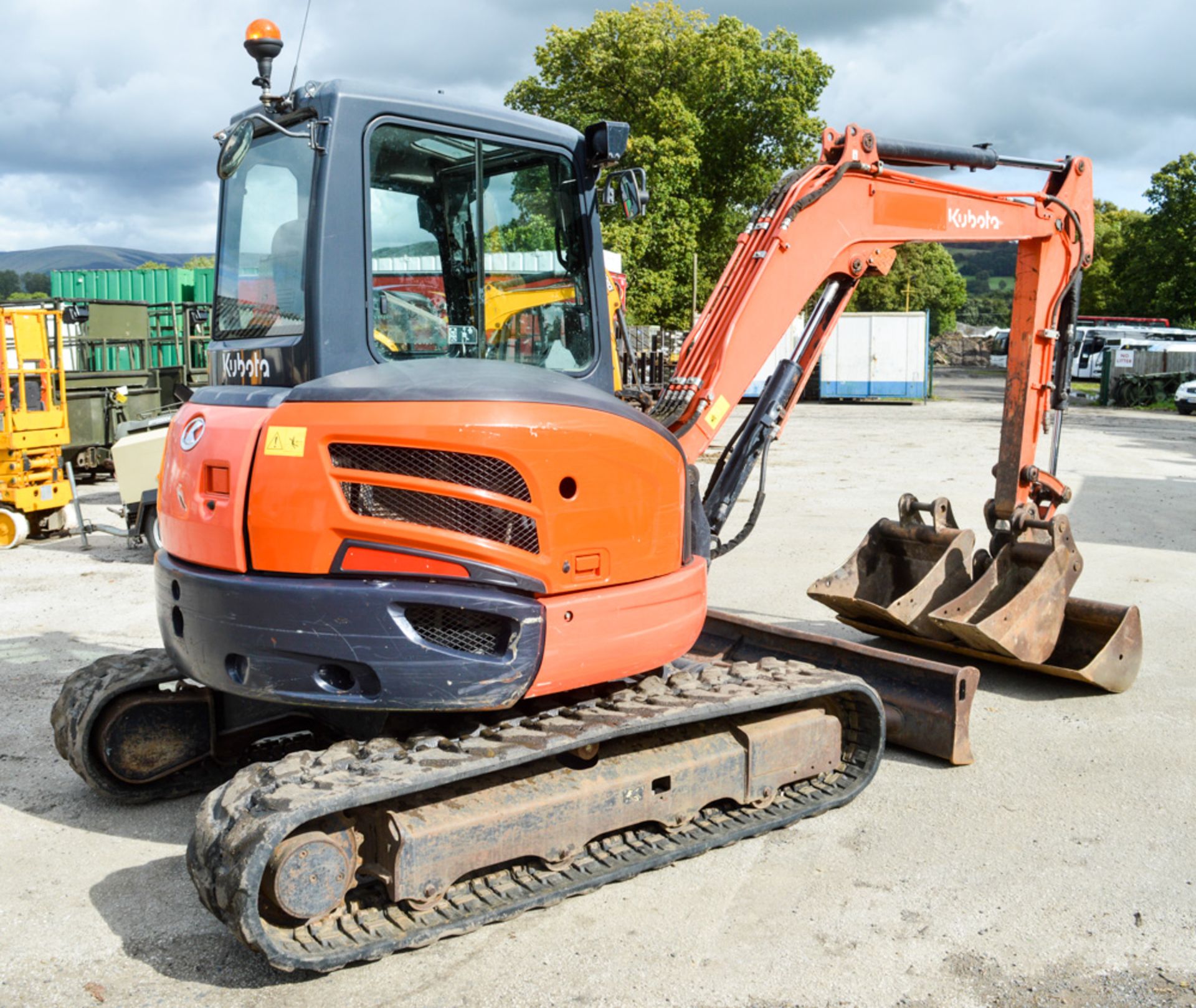 Kubota U48-4 4.8 tonne rubber tracked mini excavator Year: 2012 S/N: 50891 Recorded Hours: 3616 - Image 3 of 14