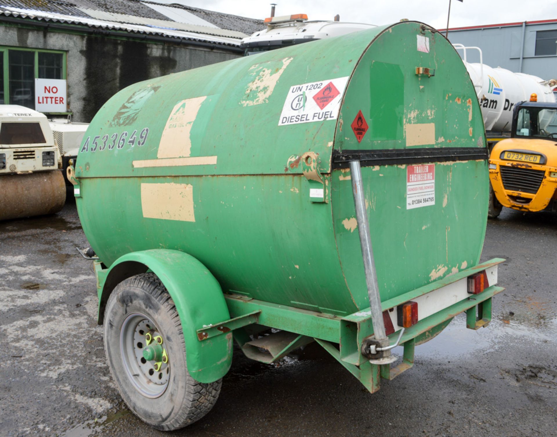 Trailer Engineering 500 gallon fast tow bunded fuel bowser c/w manual fuel pump, delivery hose & - Bild 2 aus 3