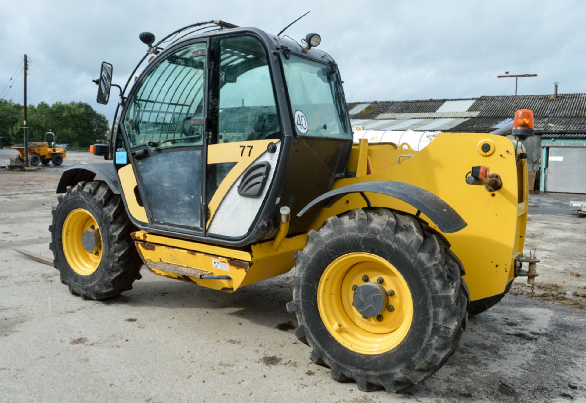 New Holland LM732 Powershift 7 metre telescopic handler Year: S/N: N9HK73008 Recorded Hours: 905 c/w - Image 2 of 13