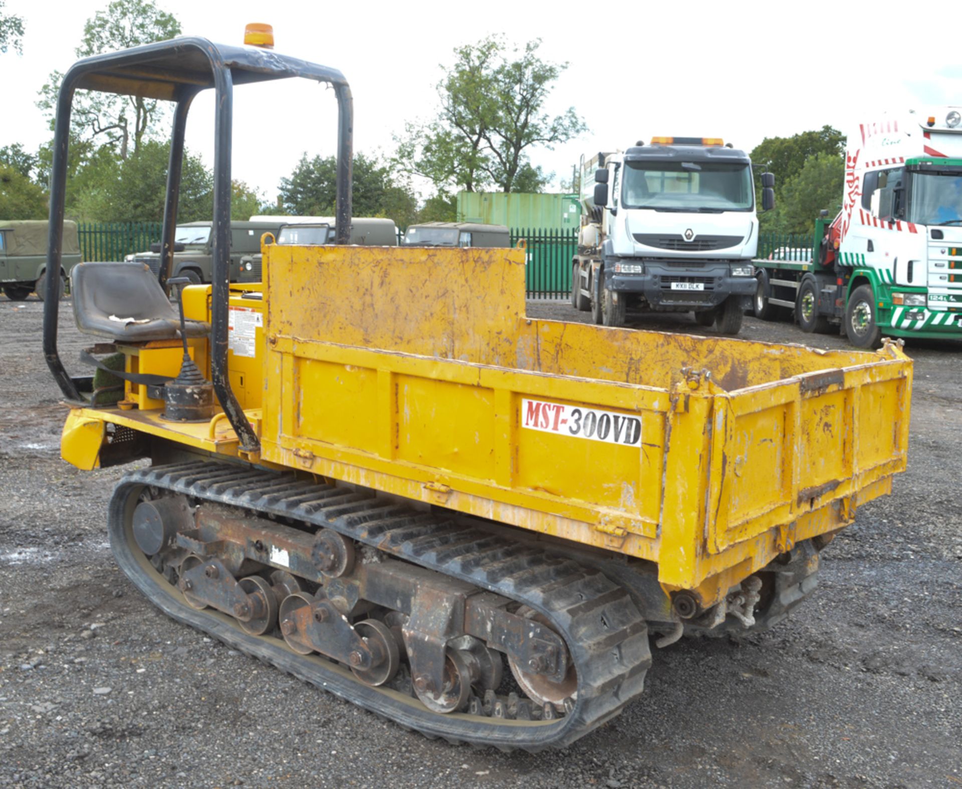 Morooka MST 300-VD 2.5 tonne rubber tracked dumper  Year: 2002 S/N: 3481 Recorded hours: 1103