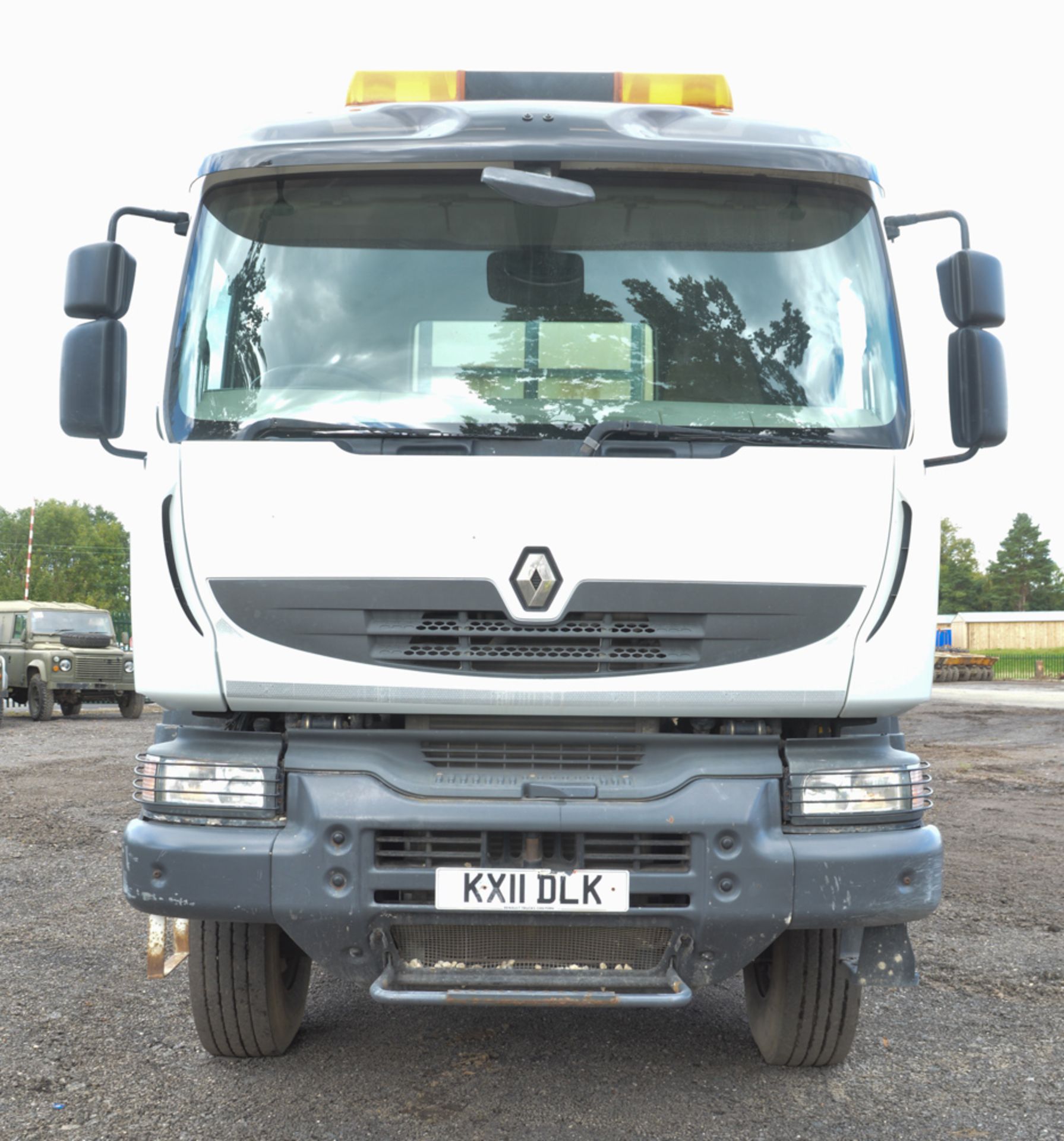 Renault Kerax 520 8x4 Roadmaster Easymix volumetric mixer lorry  Registration number: KX11 DLK  Rec - Image 5 of 21