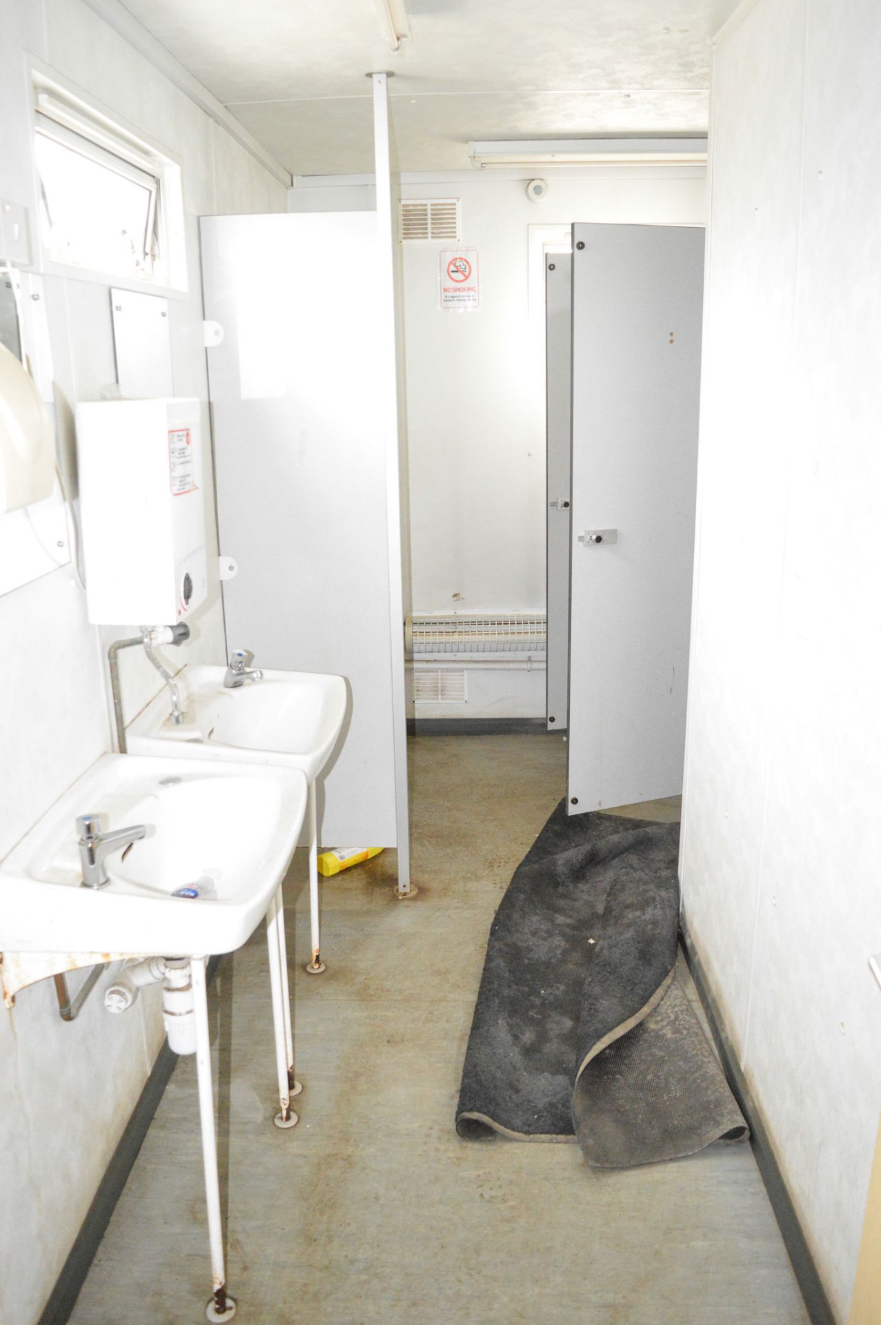 32 ft x 9 ft anti vandal steel toilet & drying room site unit comprising of drying room, gents & - Image 8 of 10