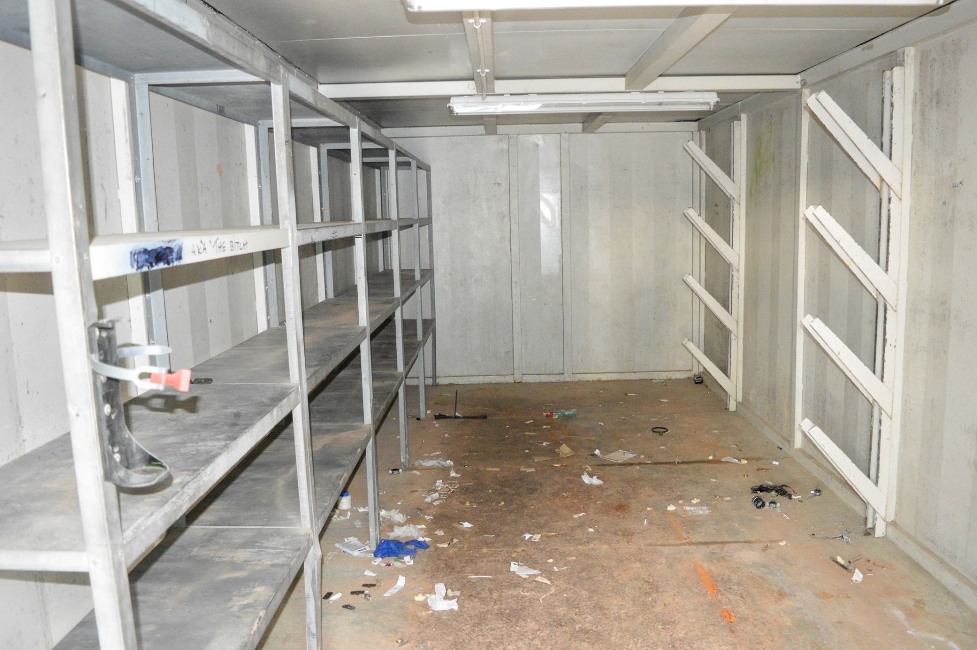 21 ft x 9 ft steel site store unit SES ** No keys ** - Image 5 of 6