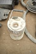 110v submersible water pump for spares **parts missing**