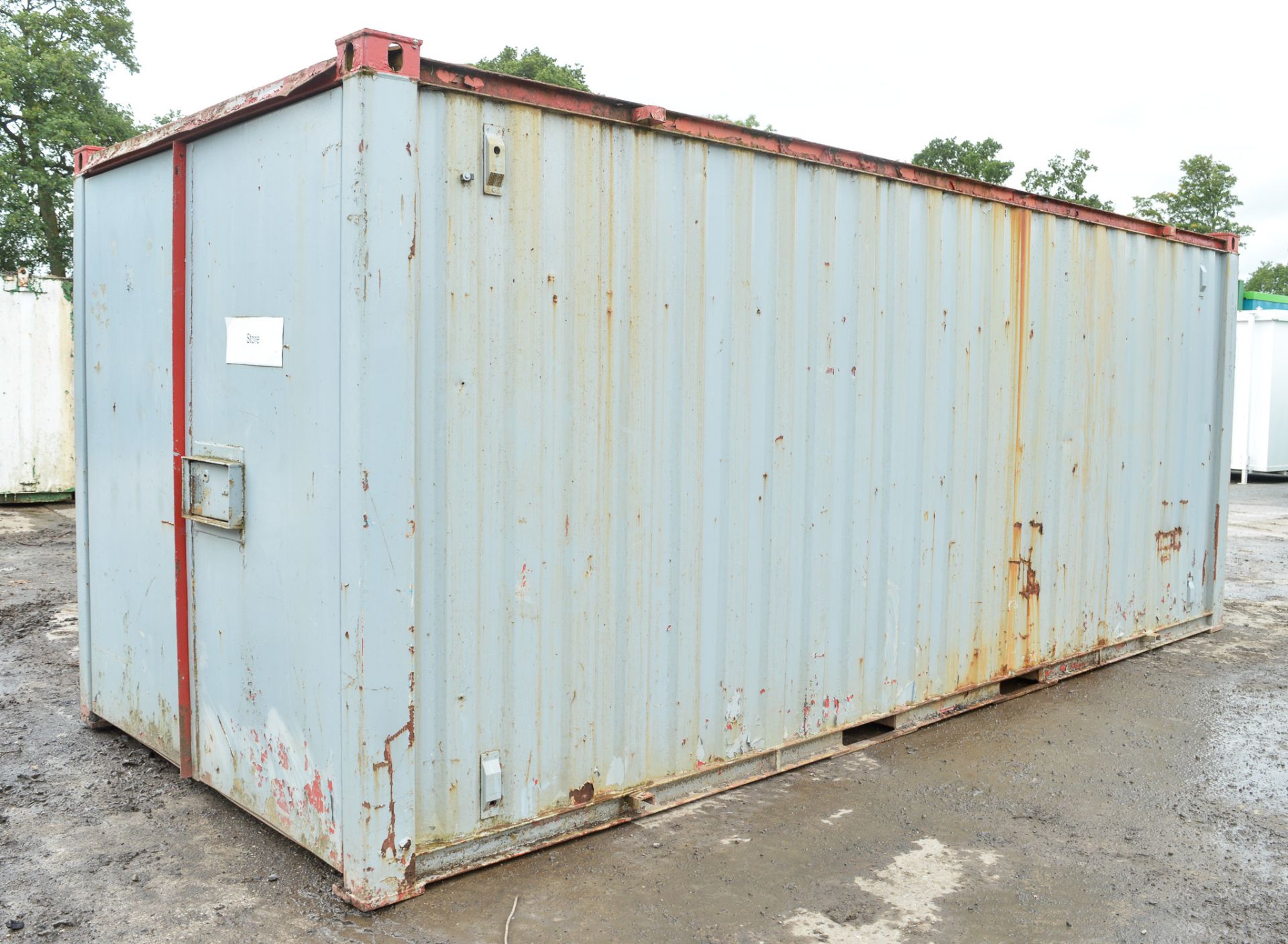 21 ft x 9 ft steel site store unit 451115 ** No keys ** - Image 4 of 4