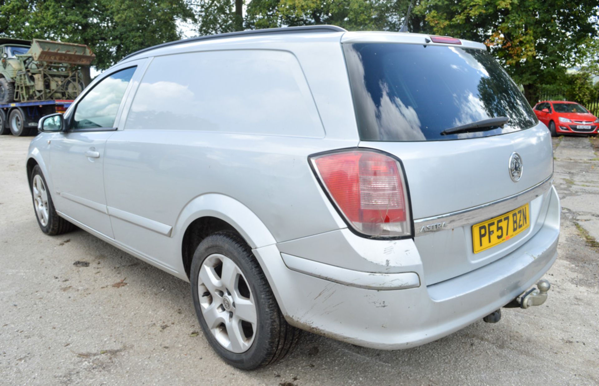 Vauxhall Astra 1.7 CDTi Sportive car derived van Registration Number: PF57 BZN Date of Registration: - Image 3 of 11