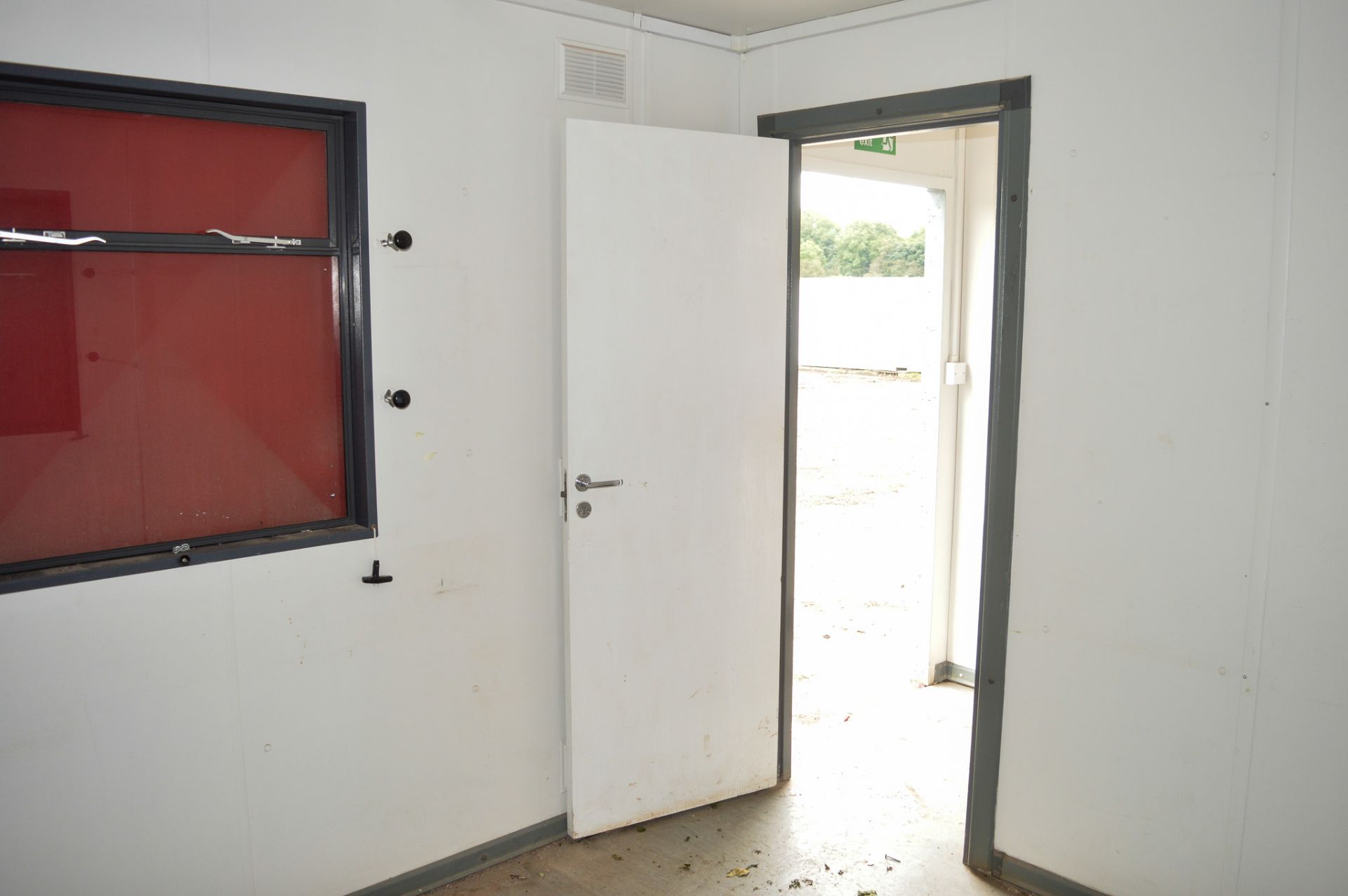 32 ft x 10 ft steel anti vandal jack leg site office unit Comprising of: 2 offices GT457312 ** Doors - Image 8 of 9