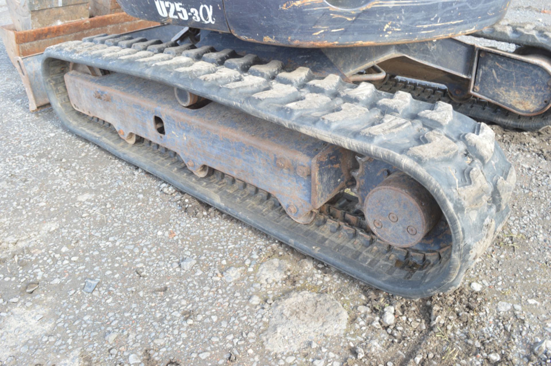 Kubota U25-3EU 2.5 tonne rubber tracked mini excavator Year: 2010 S/N:22966 Recorded hours: 3582 - Image 7 of 12
