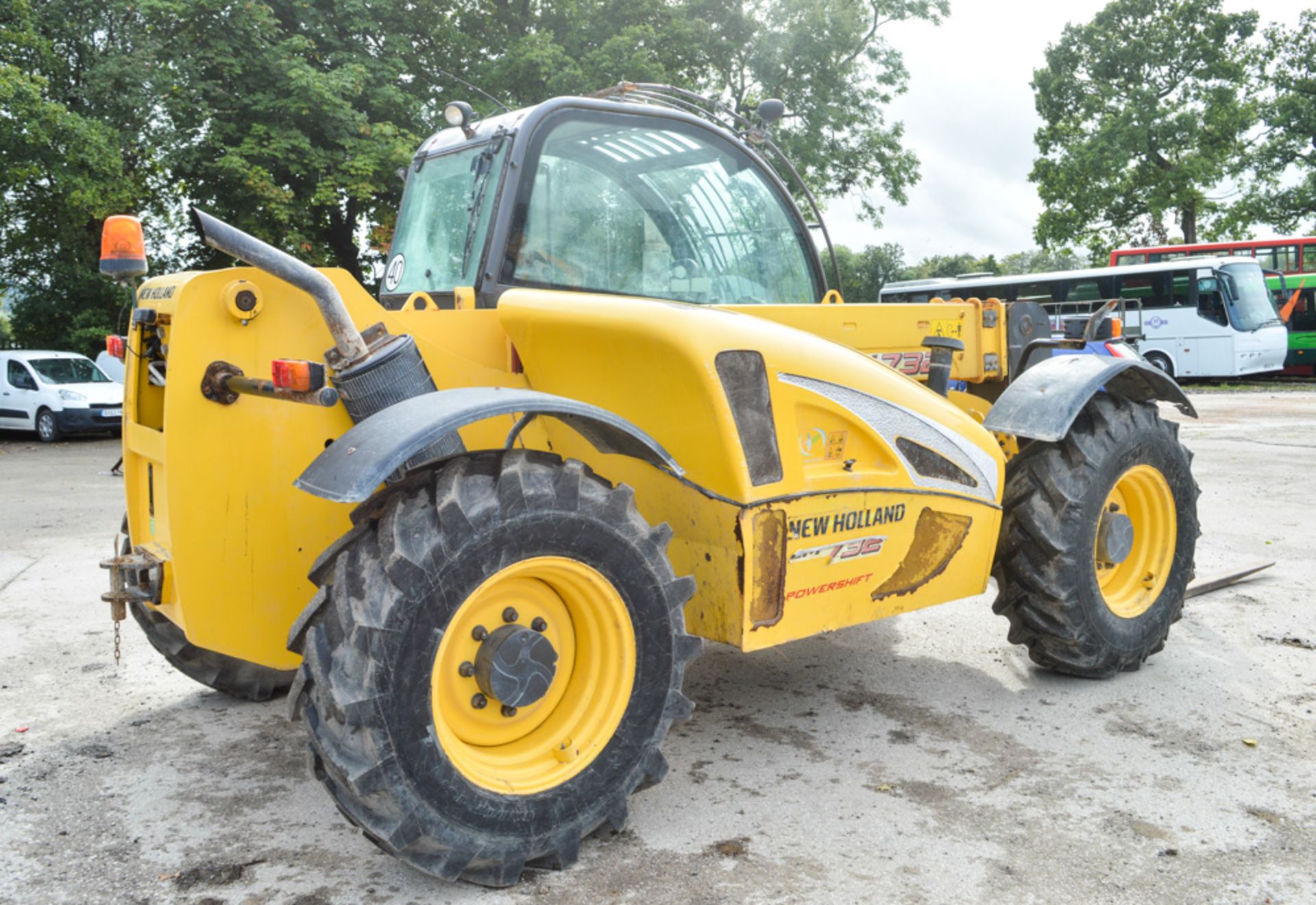 New Holland LM732 Powershift 7 metre telescopic handler Year: S/N: N9HK73008 Recorded Hours: 905 c/w - Image 3 of 13