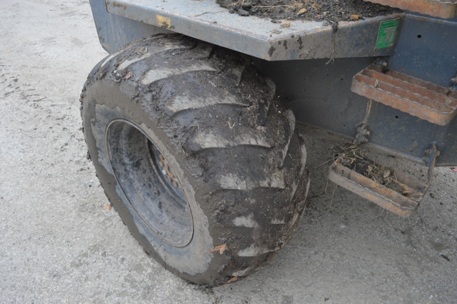 Benford Terex 9 tonne straight skip dumper   Year: 2006 S/N: SLBD1N00E603EW084 Recorded hours: - Image 10 of 12