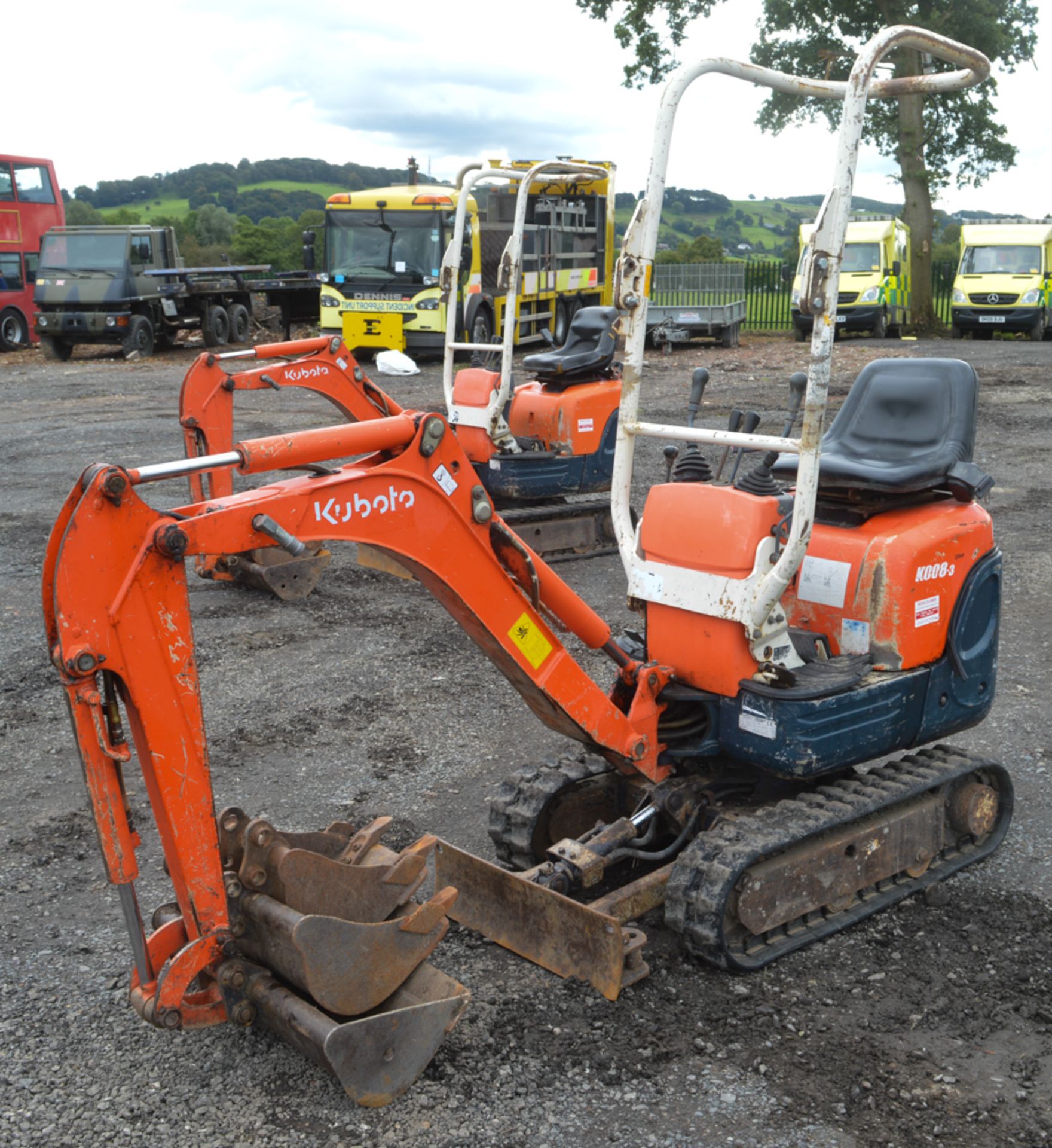 Kubota K008-3 1 tonne rubber tracked micro excavator Year: 2010 S/N: 20129 Recorded hours : 2363 - Bild 4 aus 11