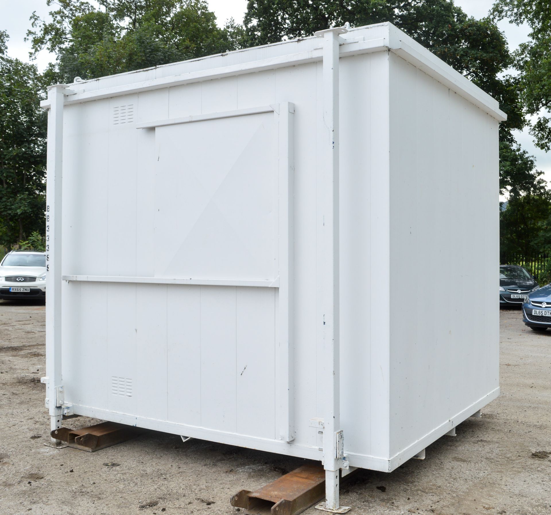 10 ft x 8 ft steel anti vandal site changing unit c/w keys BB33389 - Image 4 of 5