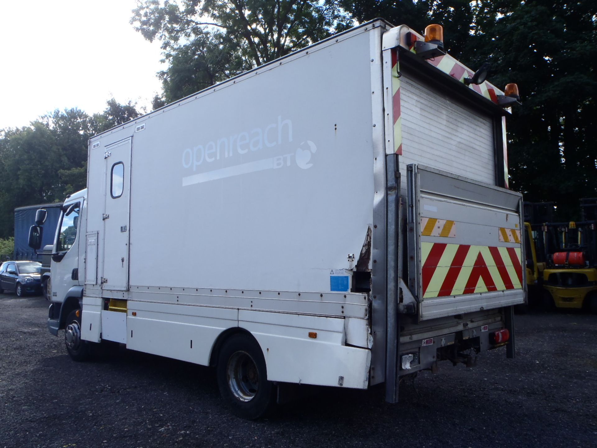 DAF 45.180 10 tonne welfare unit box van Registration Number: BX09 FZH Date of Registration: 01/06/ - Image 5 of 17