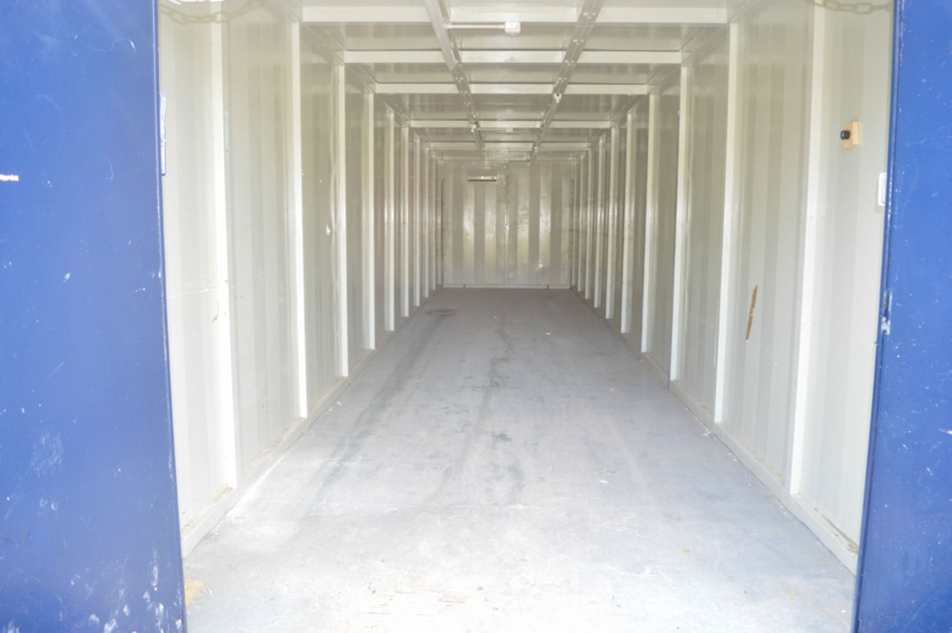 40 ft x 8 ft steel jack leg site store unit NG35390 - Image 5 of 7