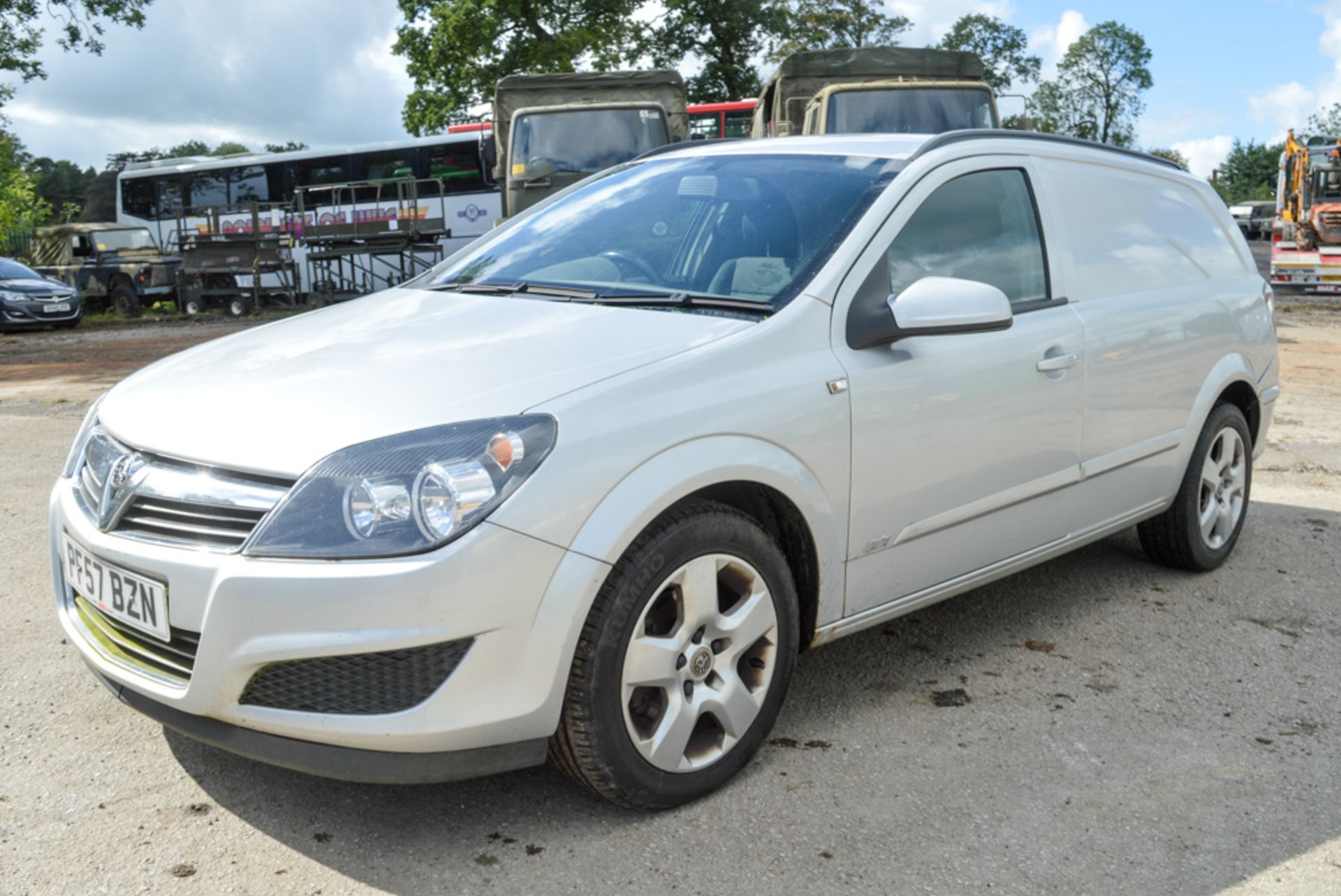 Vauxhall Astra 1.7 CDTi Sportive car derived van Registration Number: PF57 BZN Date of Registration: - Image 2 of 11