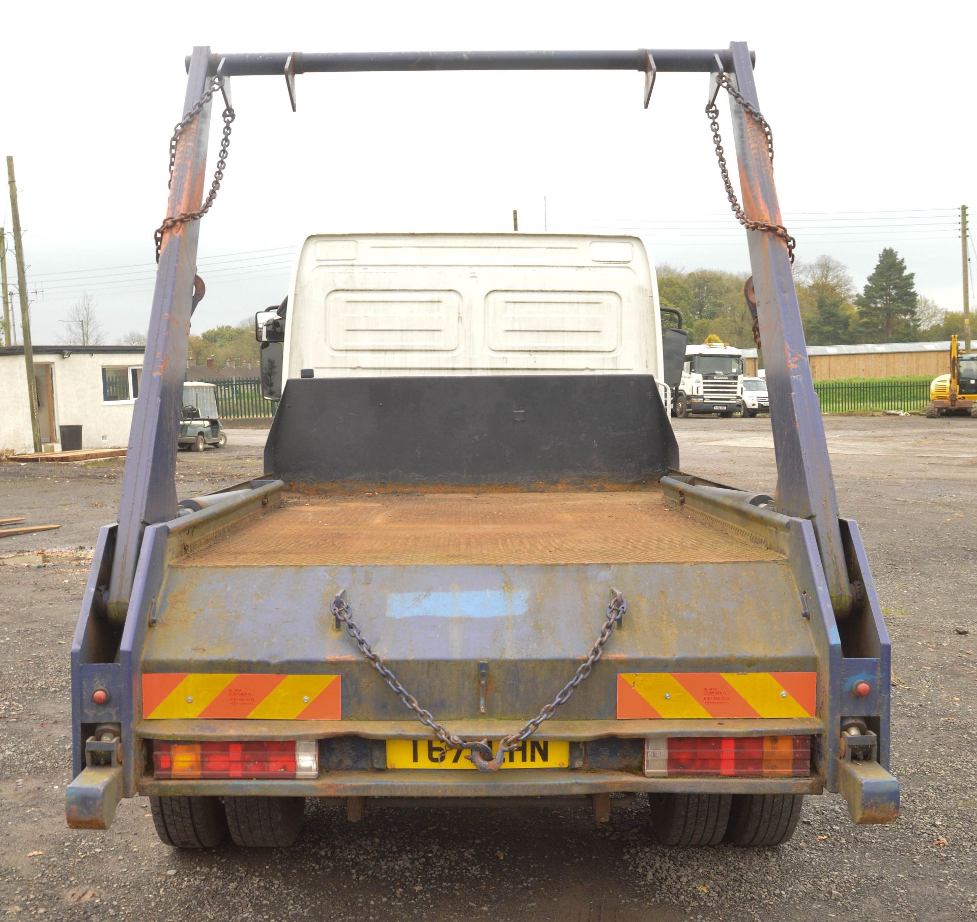 Mercedes-Benz Atego 815 rigid skip loader truck Registration No: T671 LHN Recorded k/m: 227,810 Date - Image 6 of 9