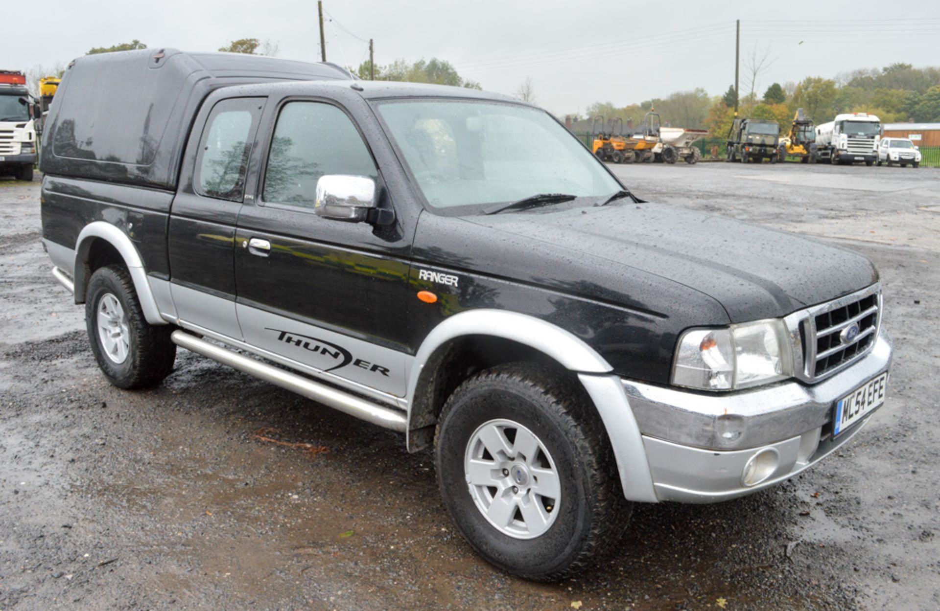 Ford Ranger S-CAB XLT Thunder 4WD manual pick up Registration Number: ML54 EFE Date of registration: - Image 4 of 11