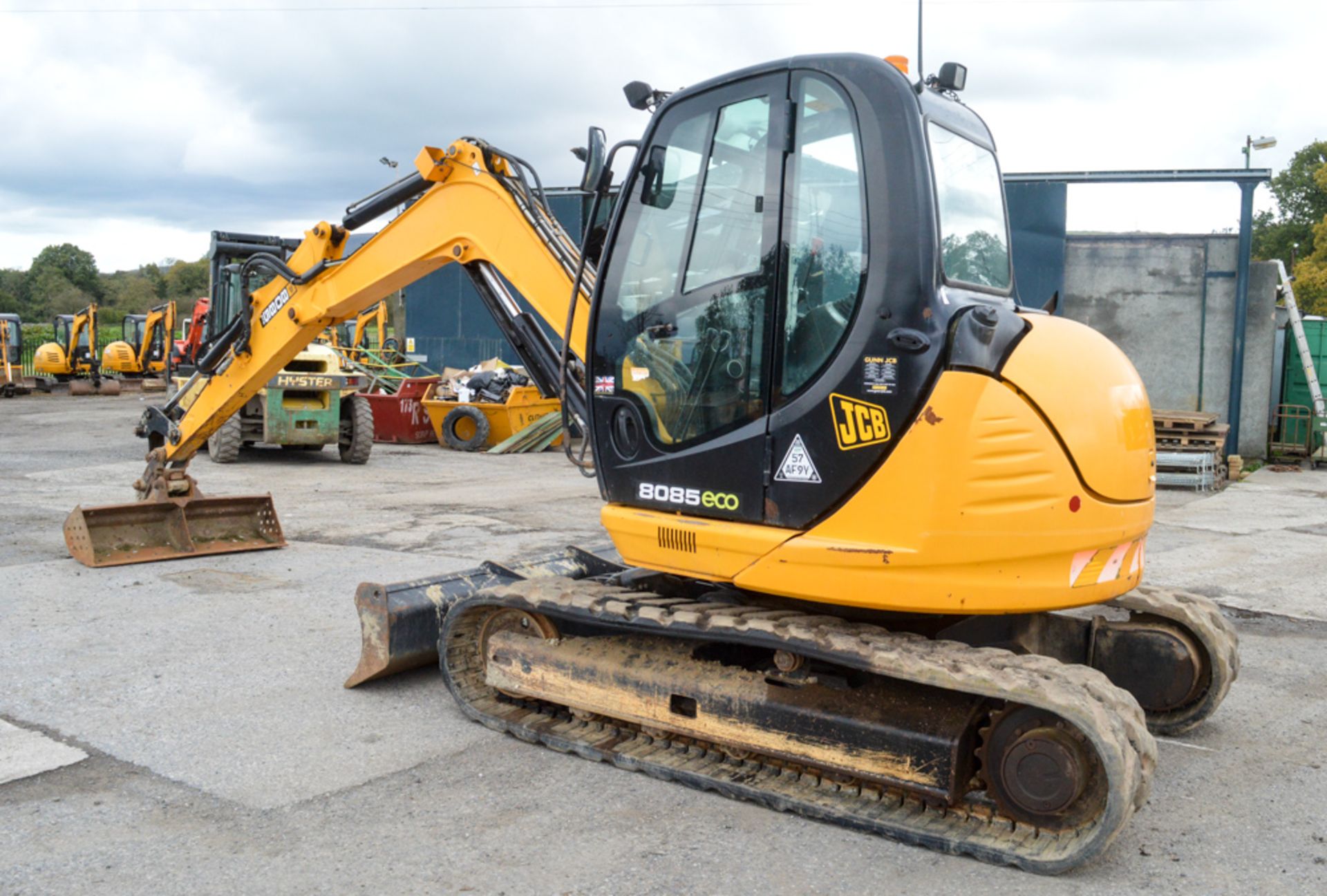 JCB 8085 ZTS Eco 8.5 tonne rubber tracked excavator Year: 2012 S/N: 1072638 Recorded Hours: 4385 - Image 2 of 12