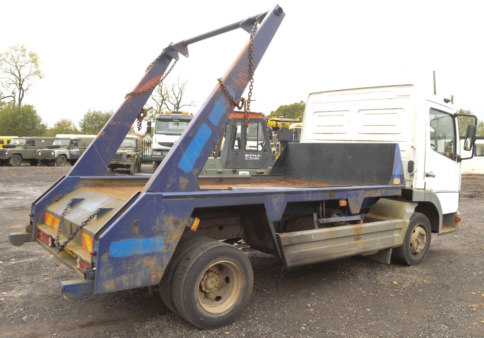 Mercedes-Benz Atego 815 rigid skip loader truck Registration No: T671 LHN Recorded k/m: 227,810 Date - Image 2 of 9