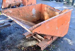 Steel tipping skip A564383