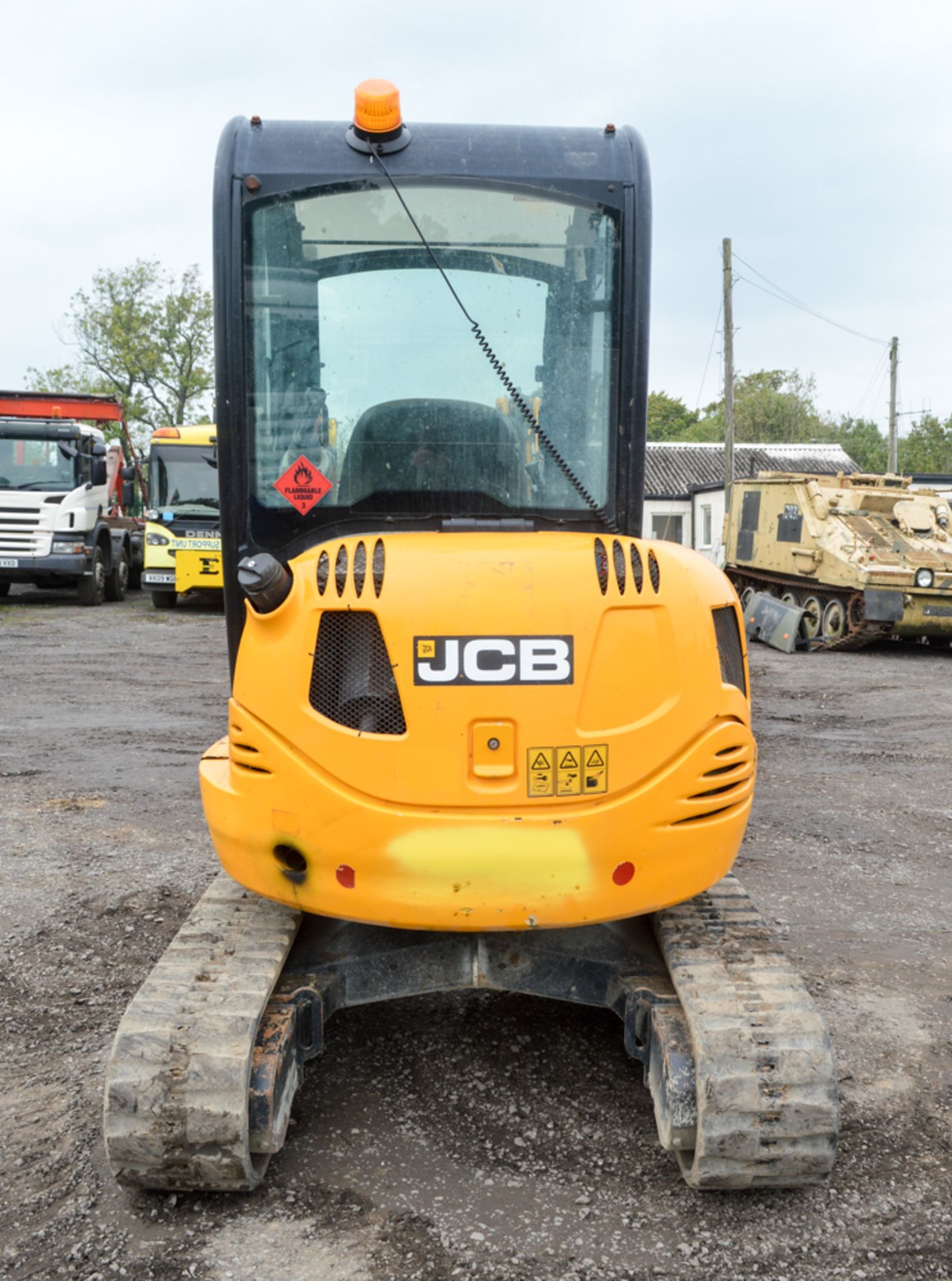 JCB 8025 ZTS 2.5 tonne rubber tracked mini excavator Year: 2011 S/N: 2020534 Recorded Hours: 1824 - Image 6 of 11