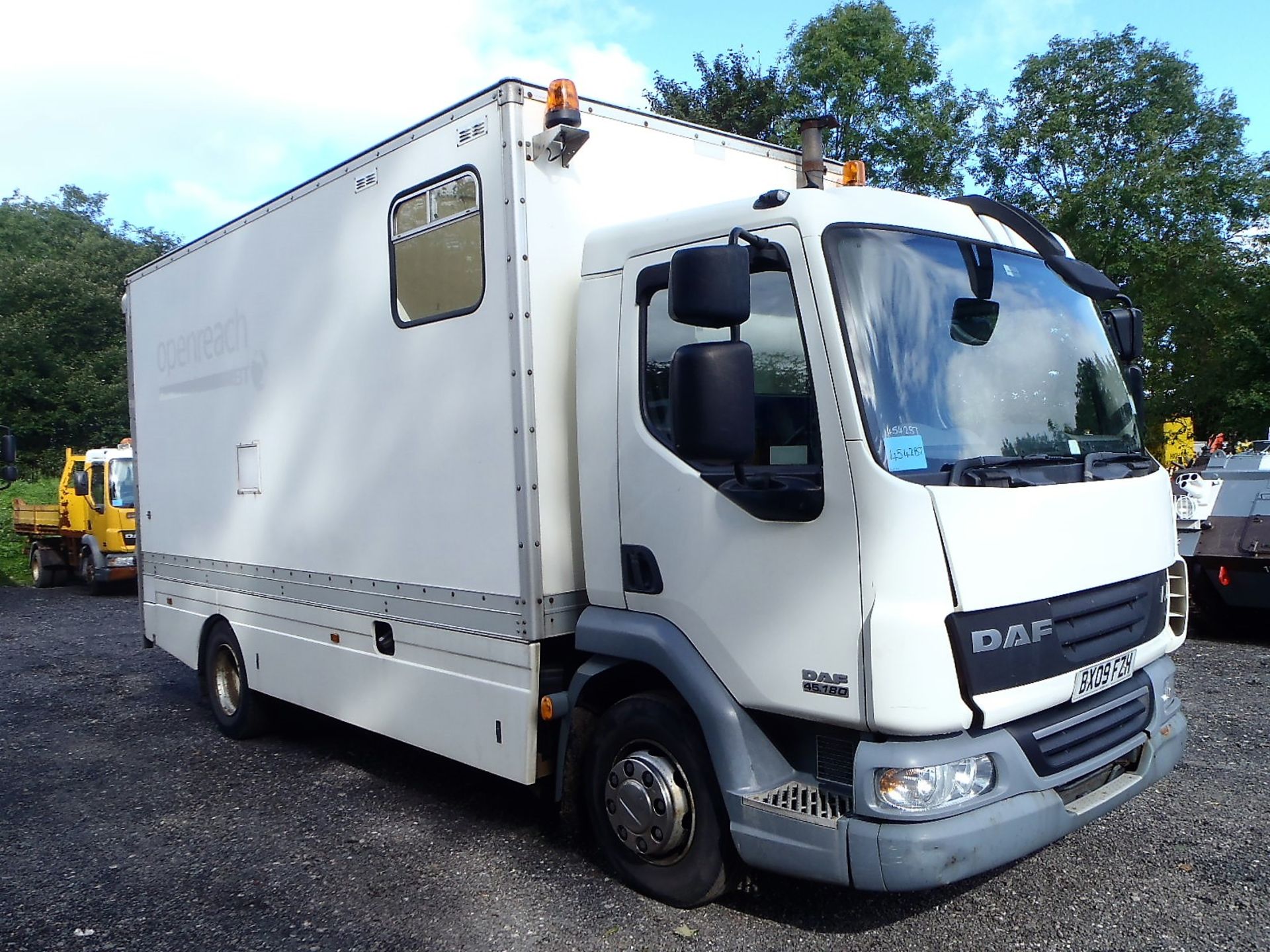 DAF LF45.150 cable winch box welfare unit van Registration Number: BX09 FZH Date of Registration: - Image 2 of 14