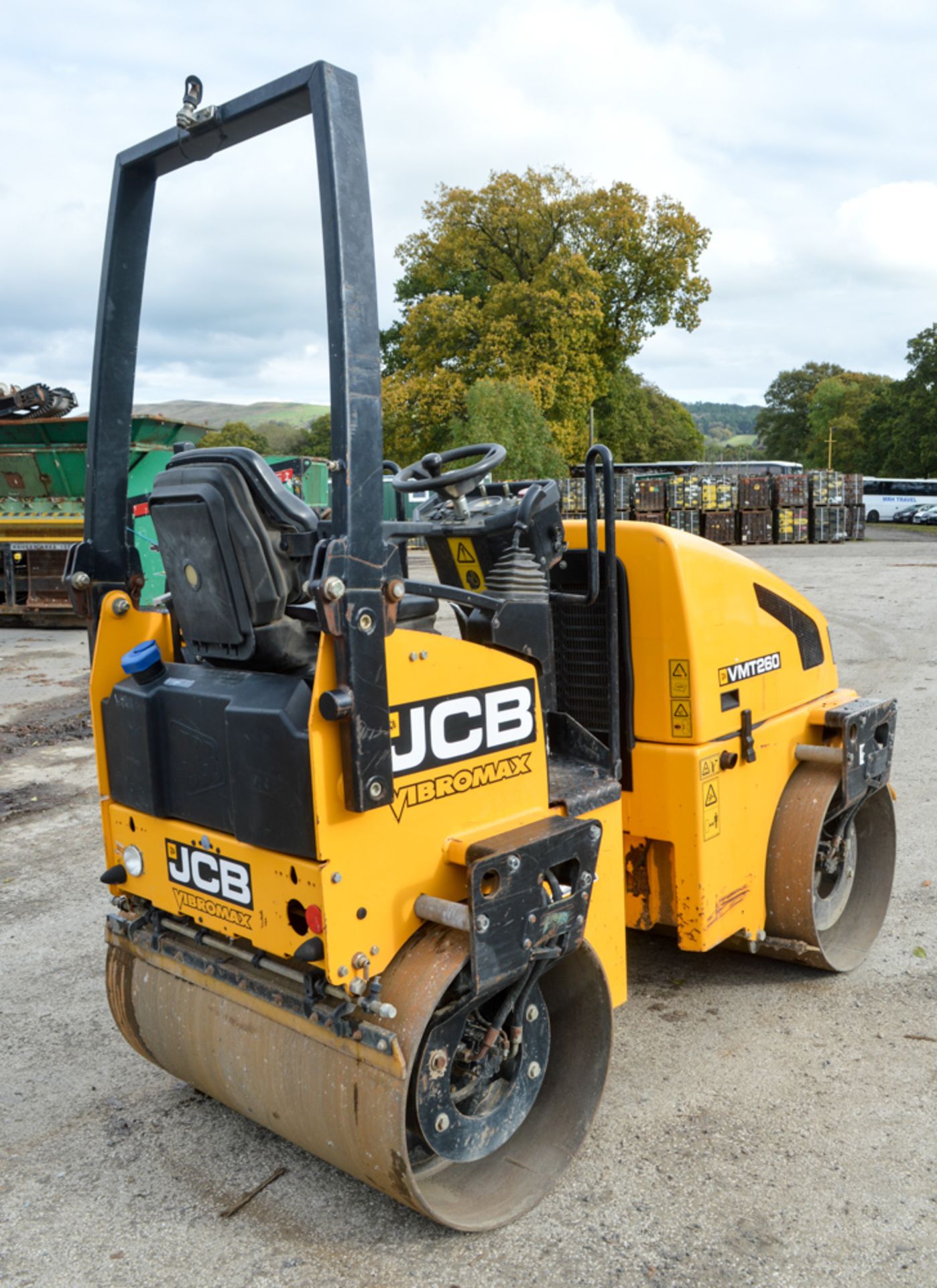 JCB Vibromax VMT260 double drum ride on roller Year: 2011 S/N: 2803247 Recorded Hours: 531 A563273 - Image 3 of 8