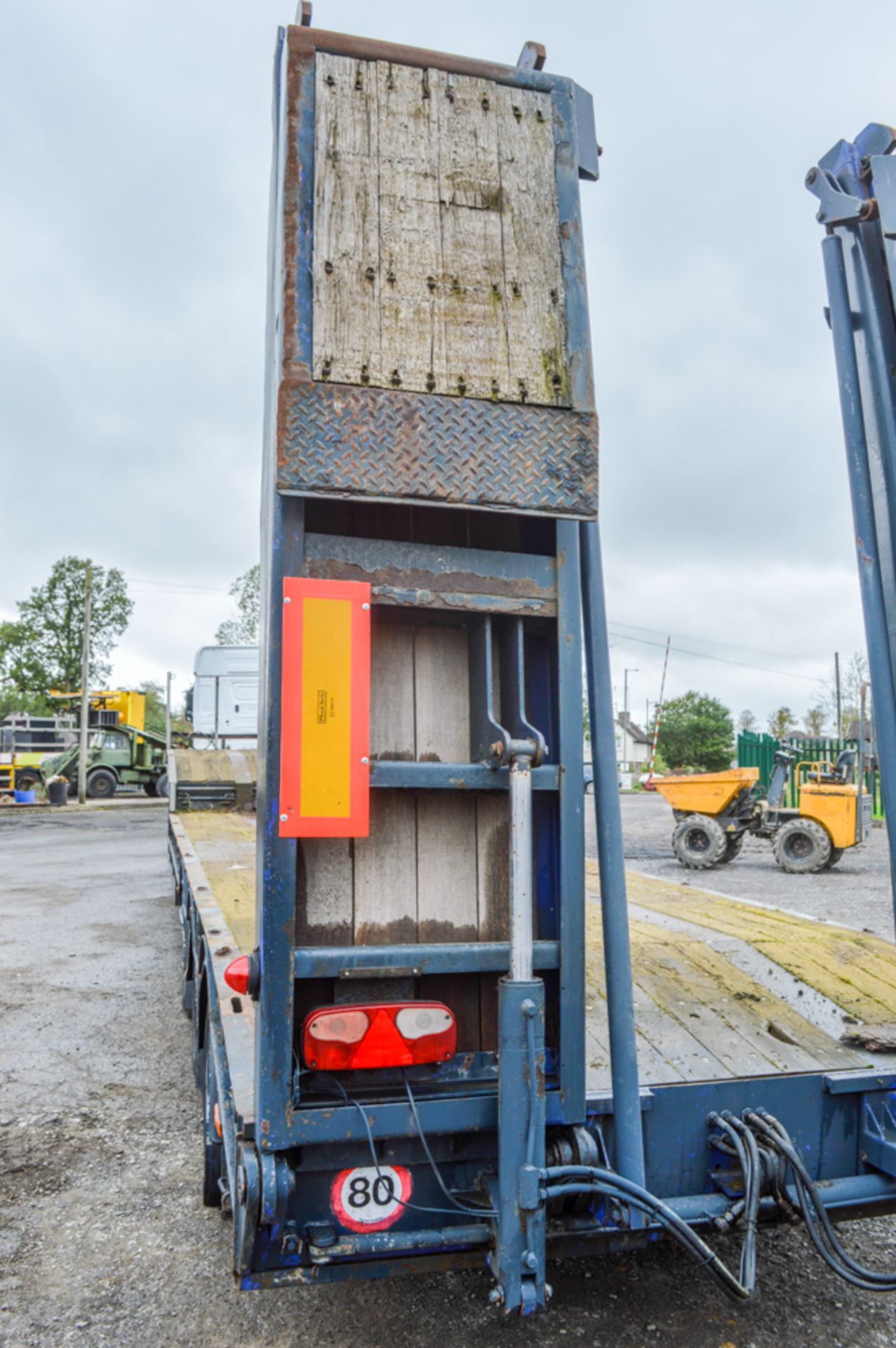 Goch Tirsan stepframe tri axle low loader trailer Year: 2005 c/w BPW Heavy weight axles & toe - Image 11 of 14