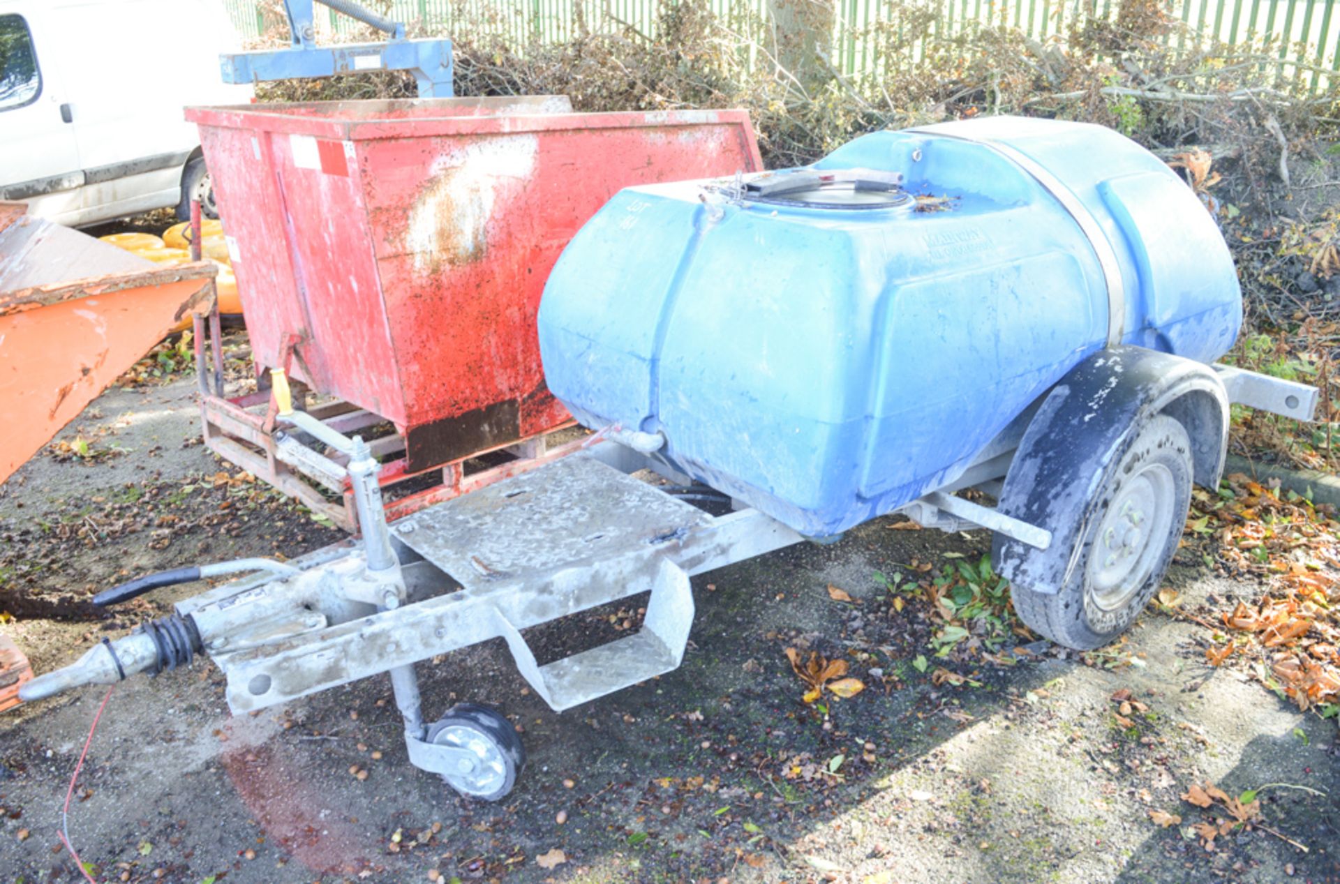 Mainway 250 gallon fast tow water bowser 247133