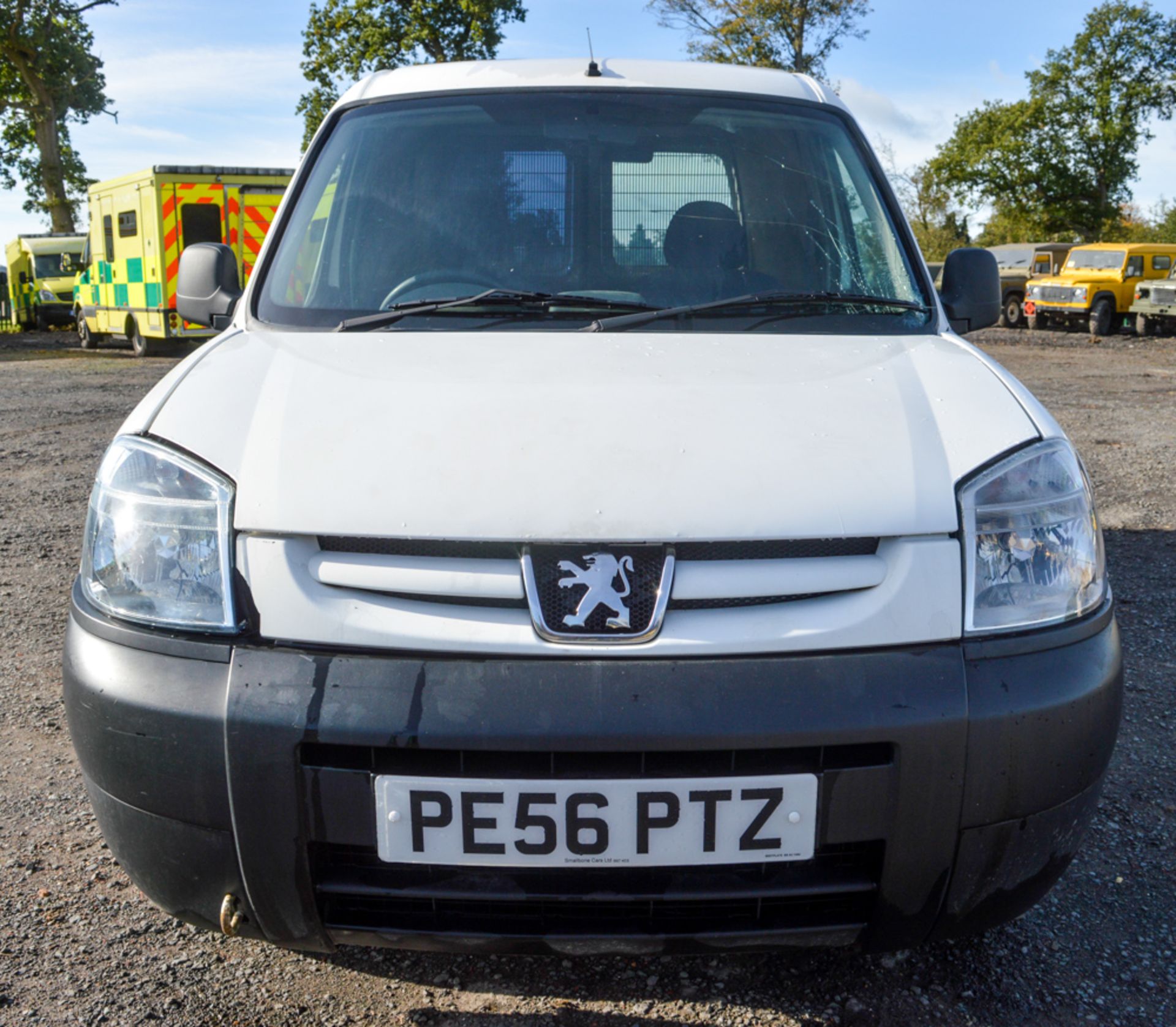 Peugeot Partner LX 2.0 HDI panel van Registration Number: PE56 PTZ Date of Registration: 31/10/ - Image 3 of 11