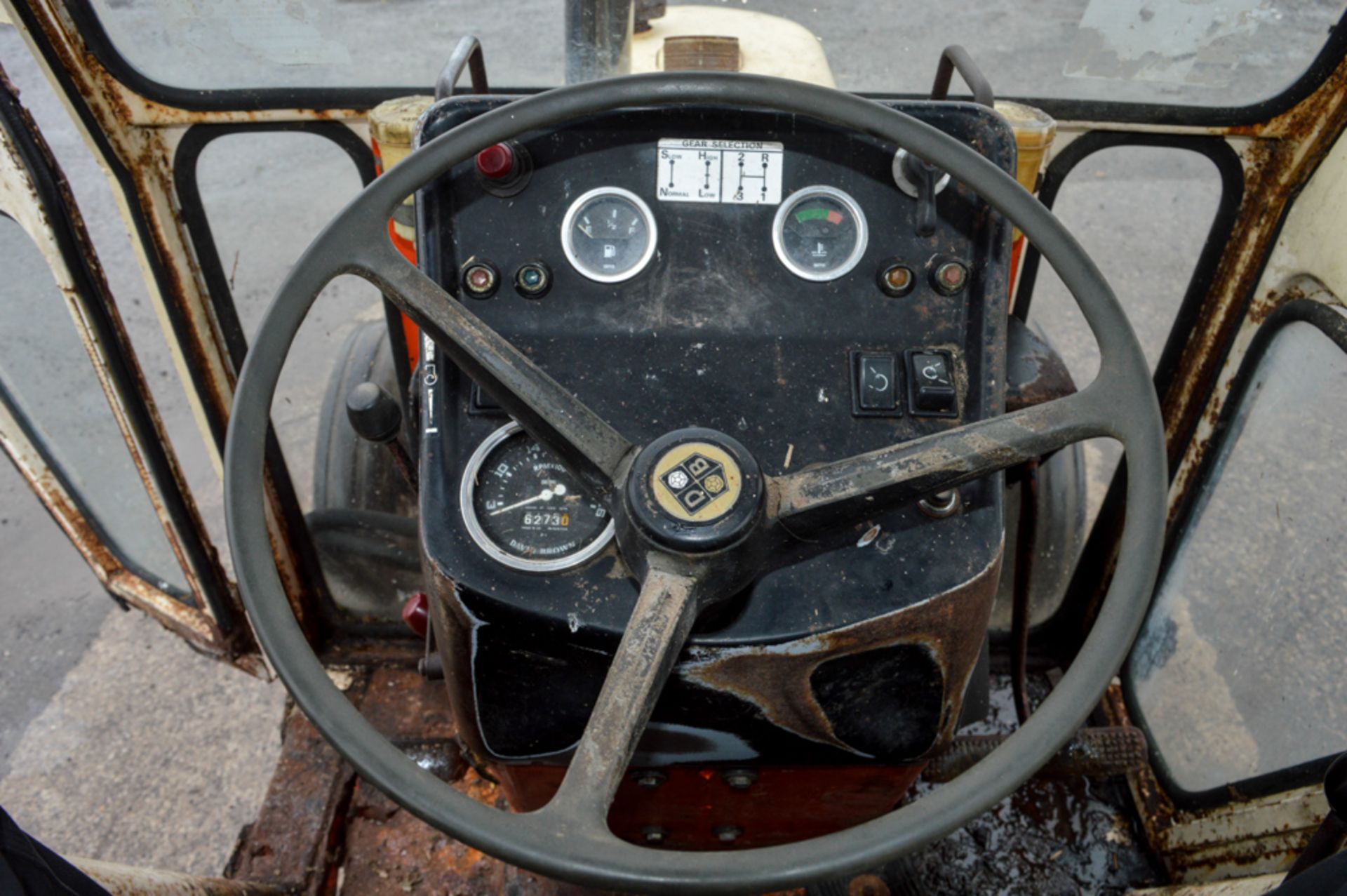 David Brown 885 diesel tractor Registration Number: LSW 994R Date of Registration: 07/09/1976 - Image 10 of 11