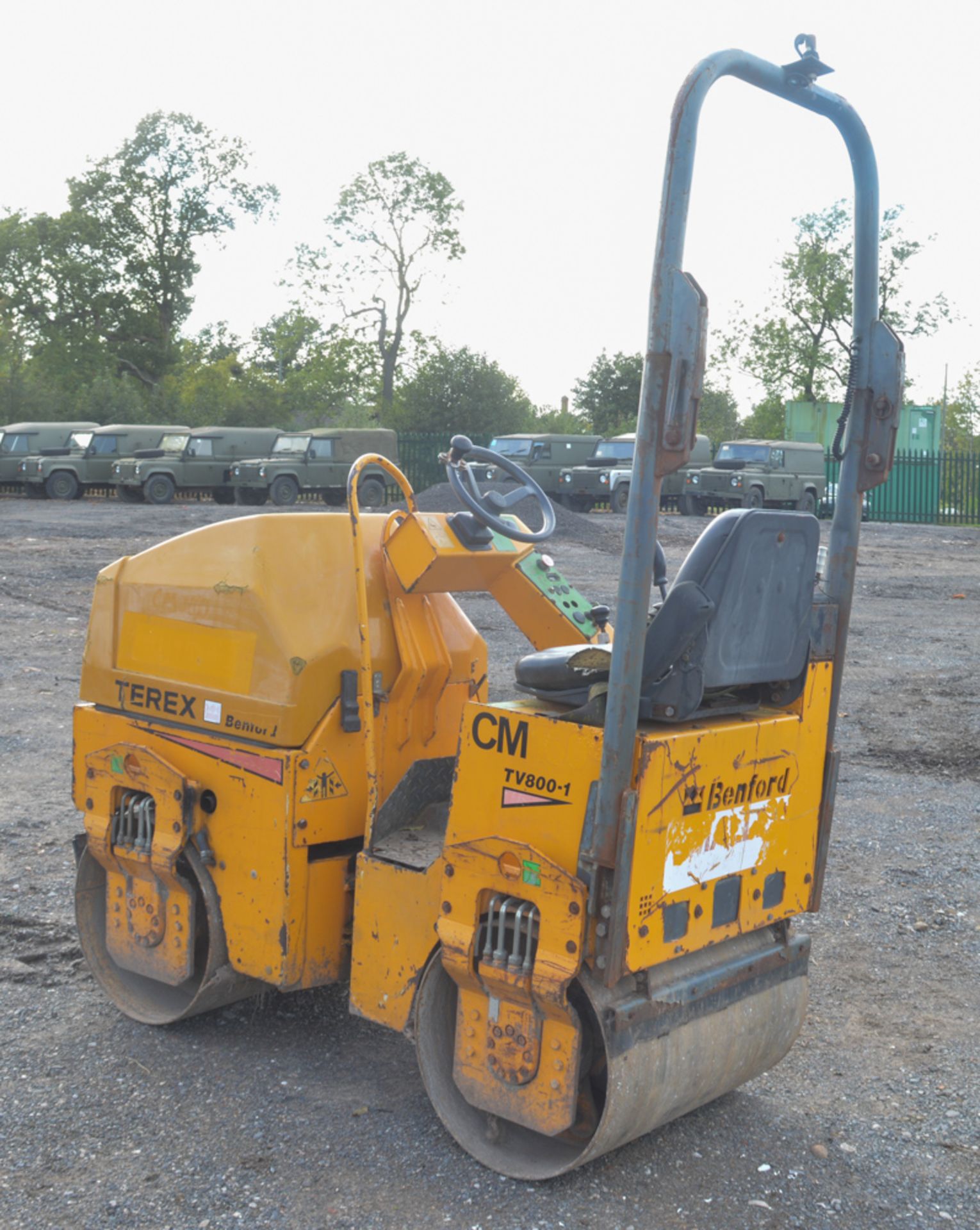 Benford Terex TV800-1 double drum ride on roller Year: 2005 S/N: E501HU008 Recorded Hours: 1470 - Image 4 of 8