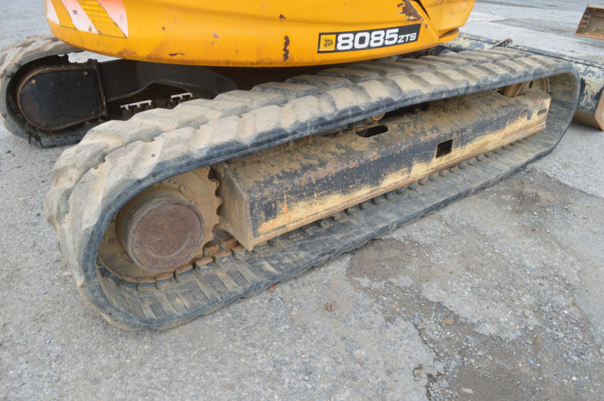 JCB 8085 ZTS Eco 8.5 tonne rubber tracked excavator Year: 2012 S/N: 1072638 Recorded Hours: 4385 - Image 8 of 12