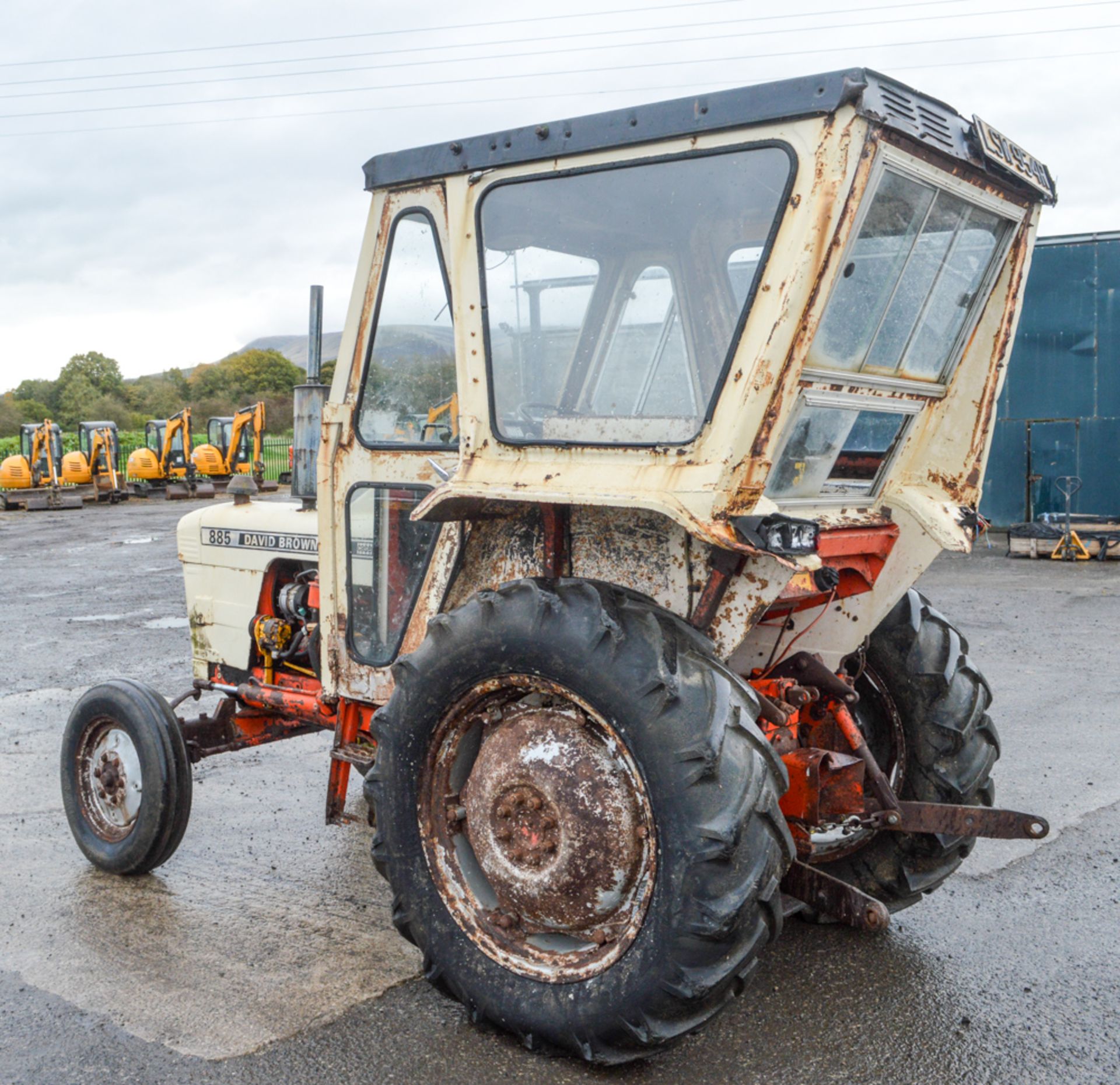 David Brown 885 diesel tractor Registration Number: LSW 994R Date of Registration: 07/09/1976 - Image 4 of 11