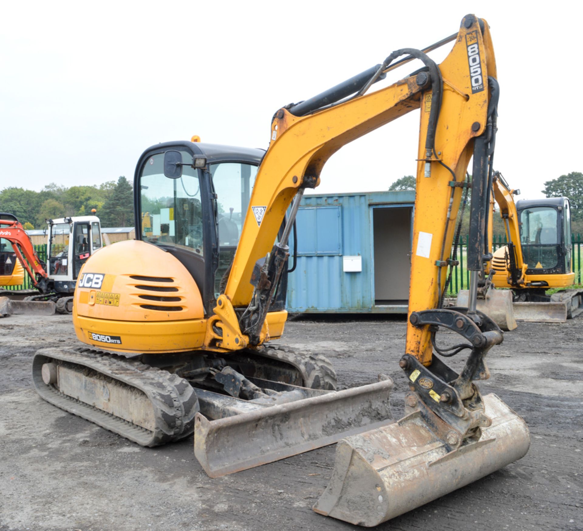 JCB 8050 RTS 5 tonne rubber tracked excavator Year: 2011 S/N: 1741604 Recorded Hours: 3299 blade, - Image 4 of 11