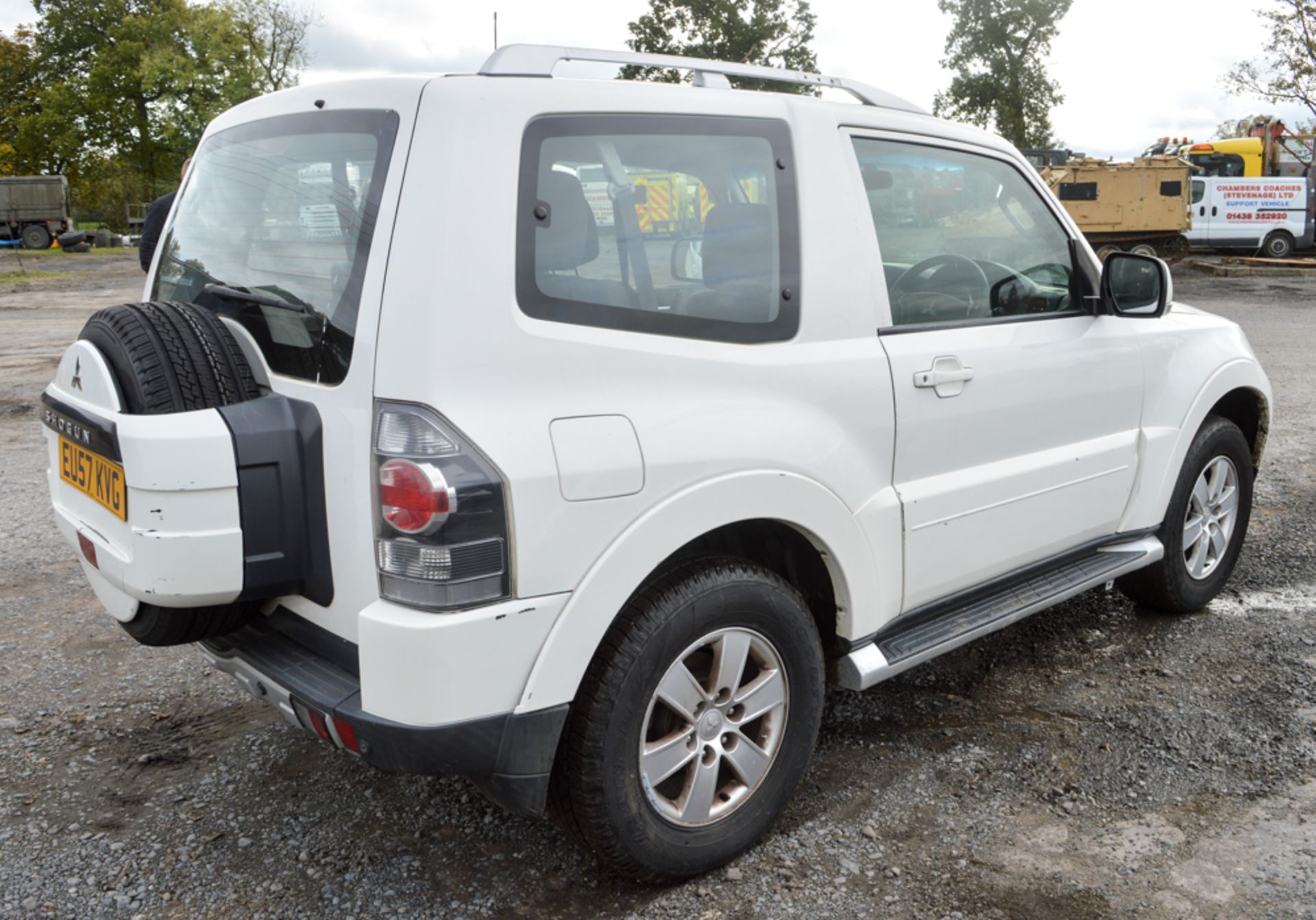 Mitsubishi Shogun Equippe DI-D 4WD SWB 3 door utility vehicle (Ex Police) Registration Number: - Image 4 of 9