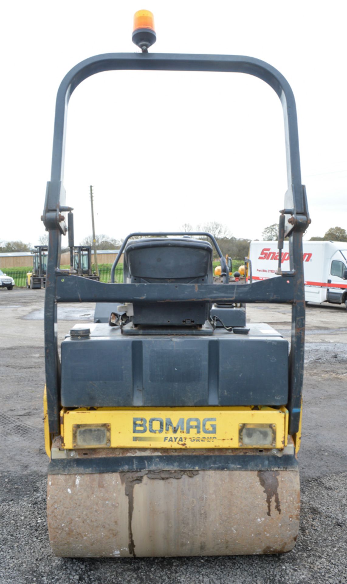 Bomag BW135A double drum ride on roller Year:2007  S/N: 161077 Recorded Hours: 1218 1096 - Image 6 of 8