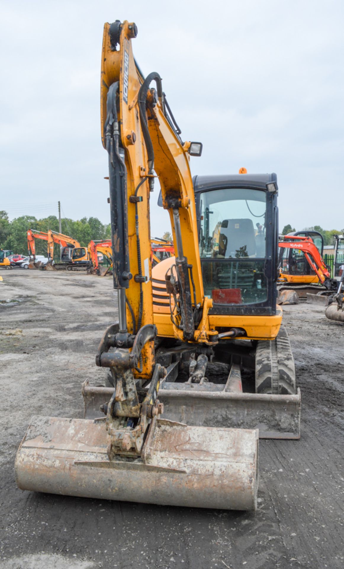 JCB 8050 RTS 5 tonne rubber tracked excavator Year: 2011 S/N: 1741604 Recorded Hours: 3299 blade, - Image 5 of 11