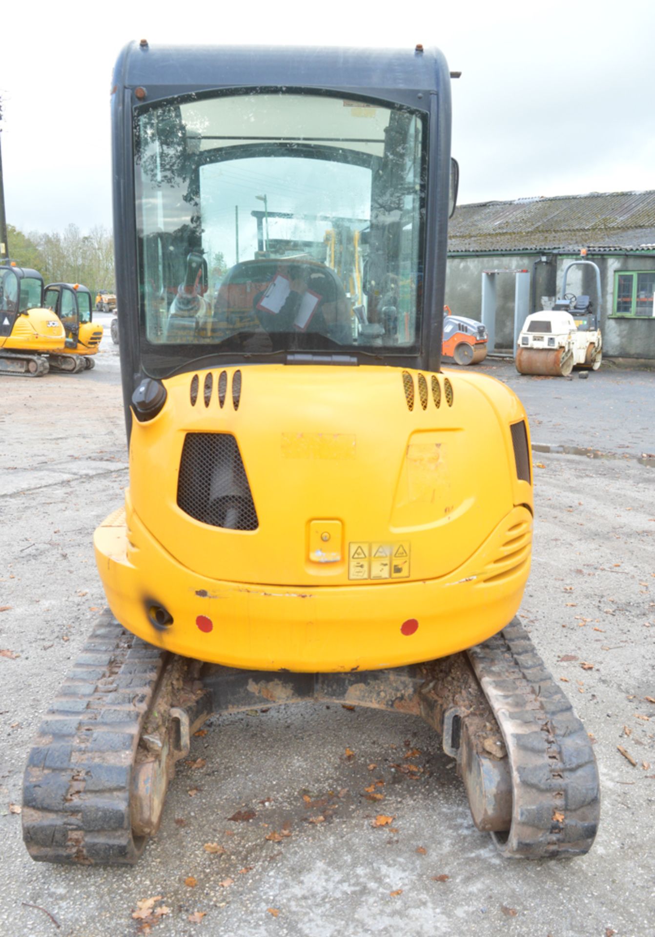 JCB 8030 ZTS 3 tonne rubber tracked mini excavator Year: 2011 S/N: E02021360 Recorded Hours: 2511 - Image 6 of 12